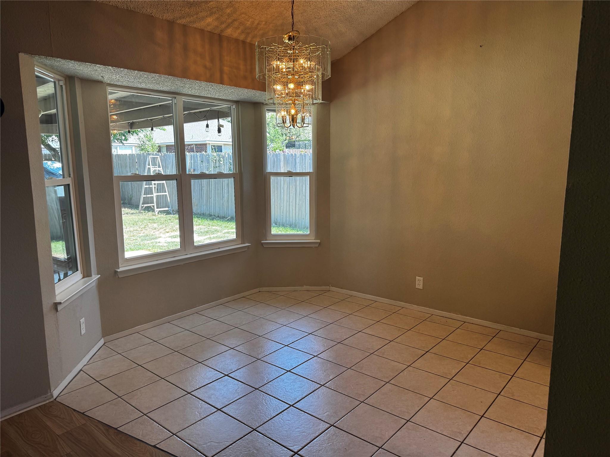 407 Hillside Dr, Round Rock, TX 78681