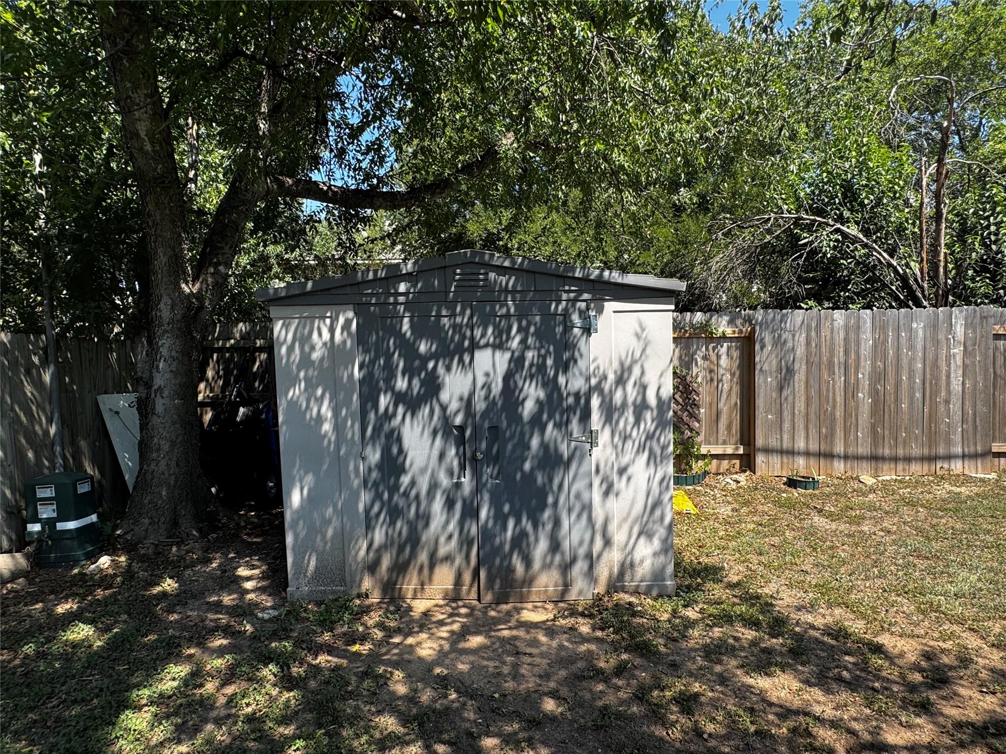 407 Hillside Dr, Round Rock, TX 78681