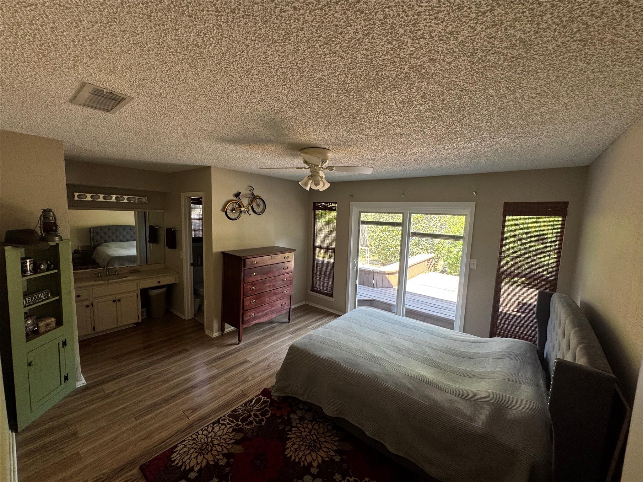 407 Hillside Dr, Round Rock, TX 78681