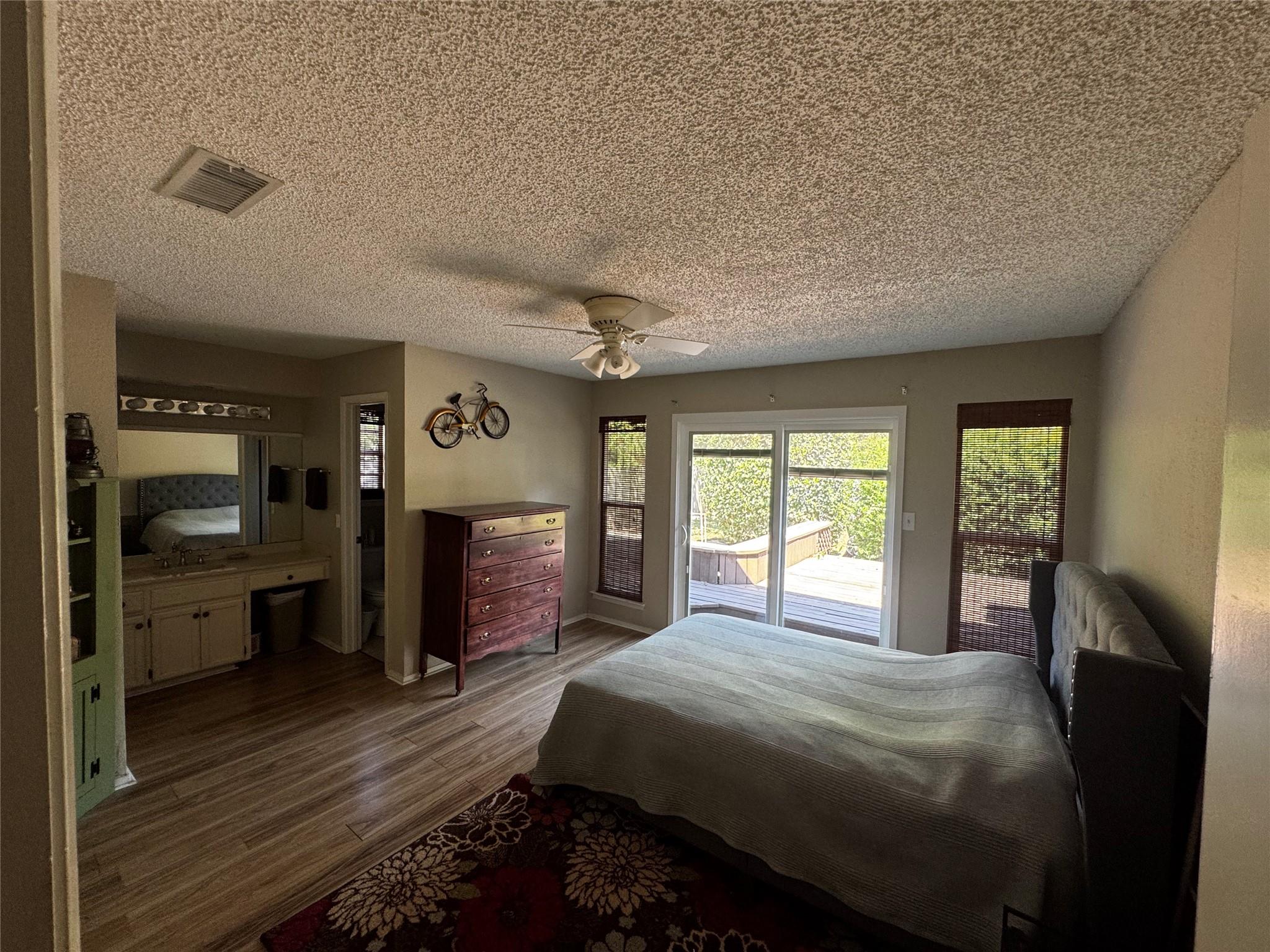 407 Hillside Dr, Round Rock, TX 78681