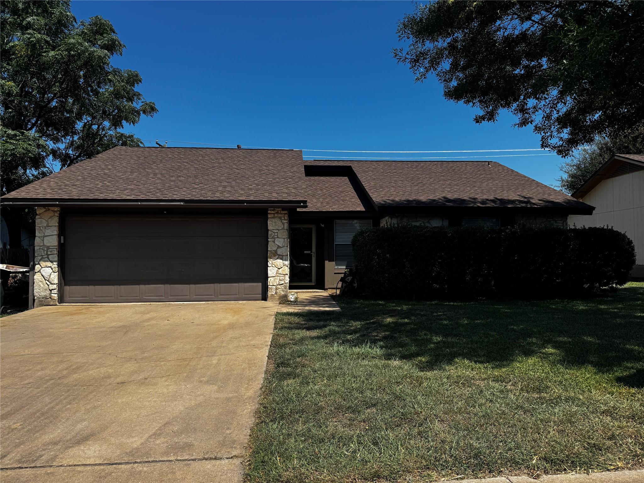 407 Hillside Dr, Round Rock, TX 78681