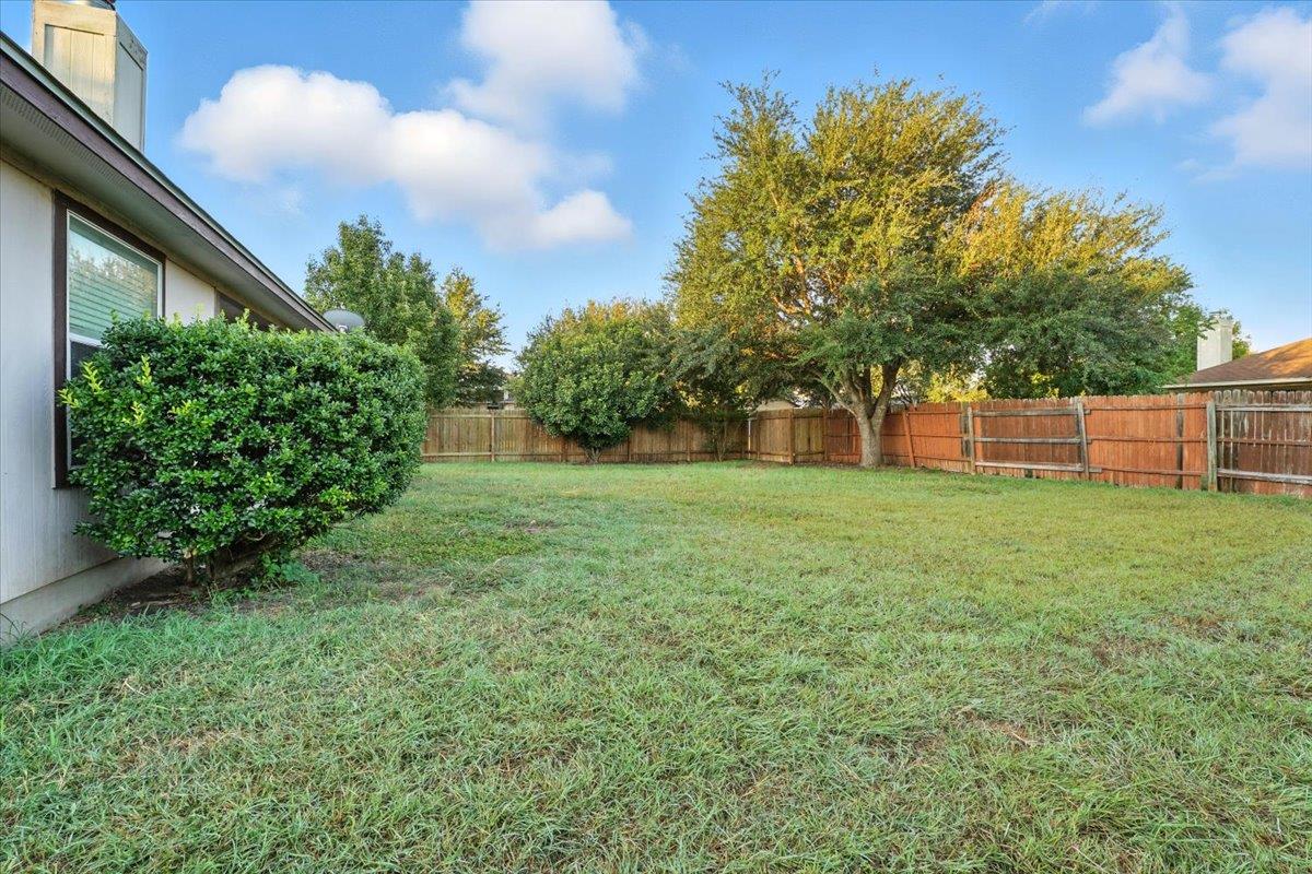 6001 Andross Ct, Hutto, TX 78634