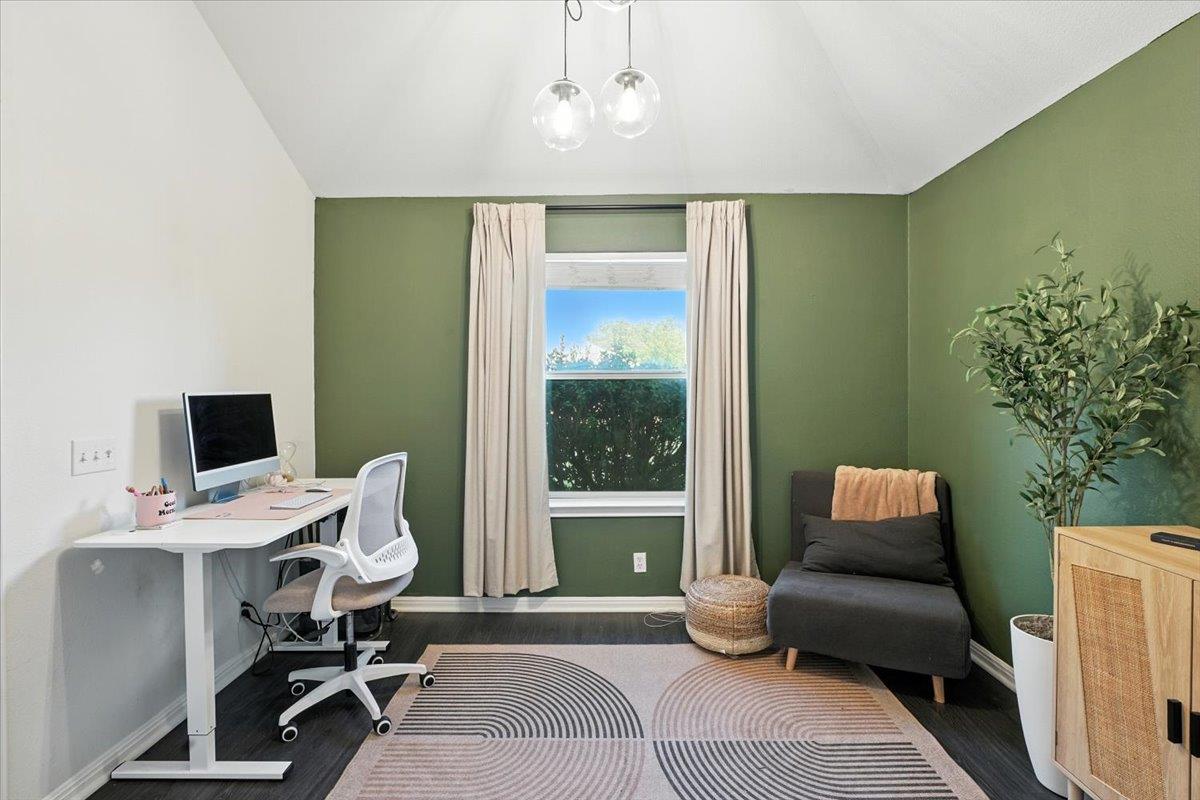 6001 Andross Ct, Hutto, TX 78634