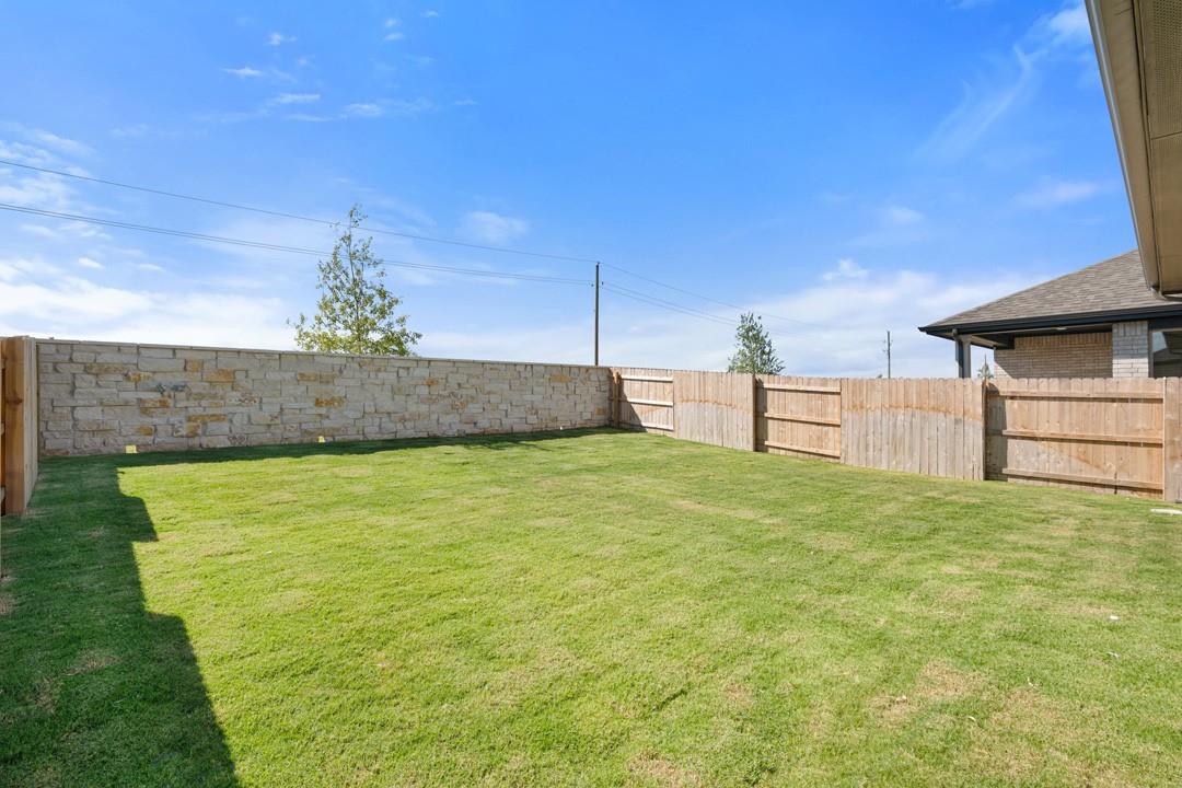 200 Brandywine Road, Hutto, TX 78634