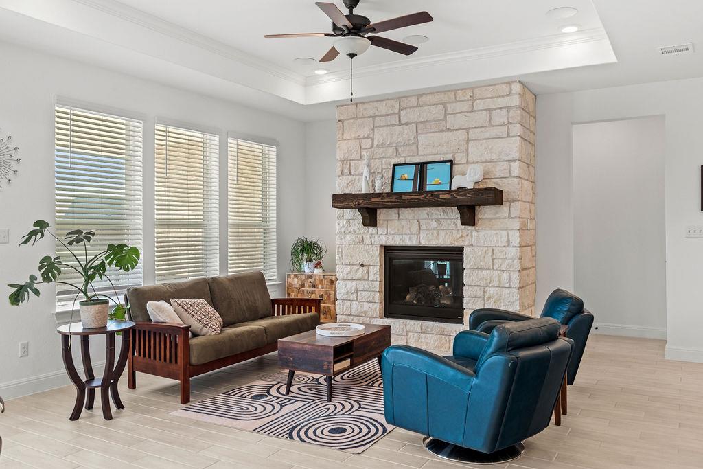 279 Fish Trap Rd, Dripping Springs, TX 78620