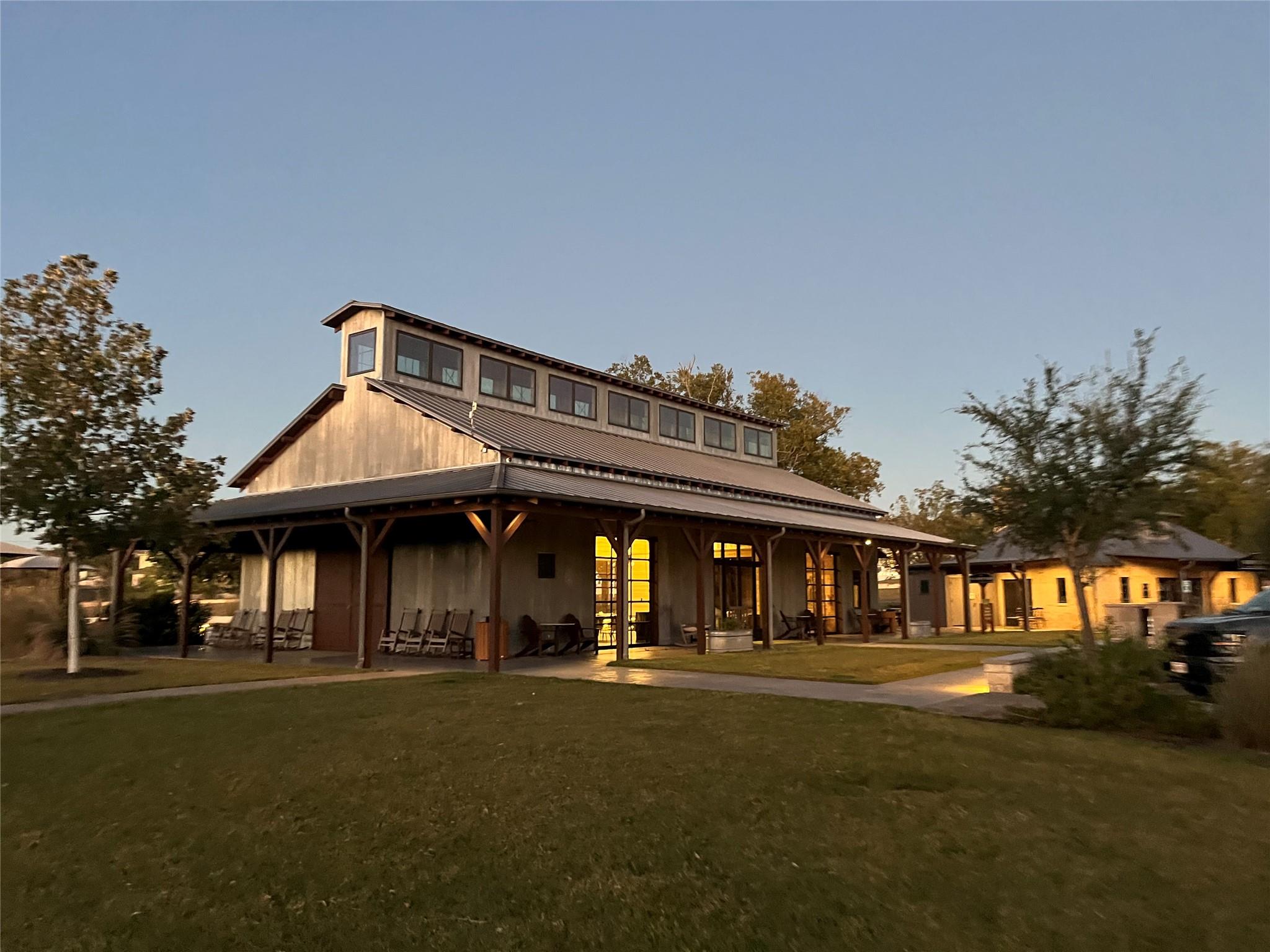 279 Fish Trap Rd, Dripping Springs, TX 78620