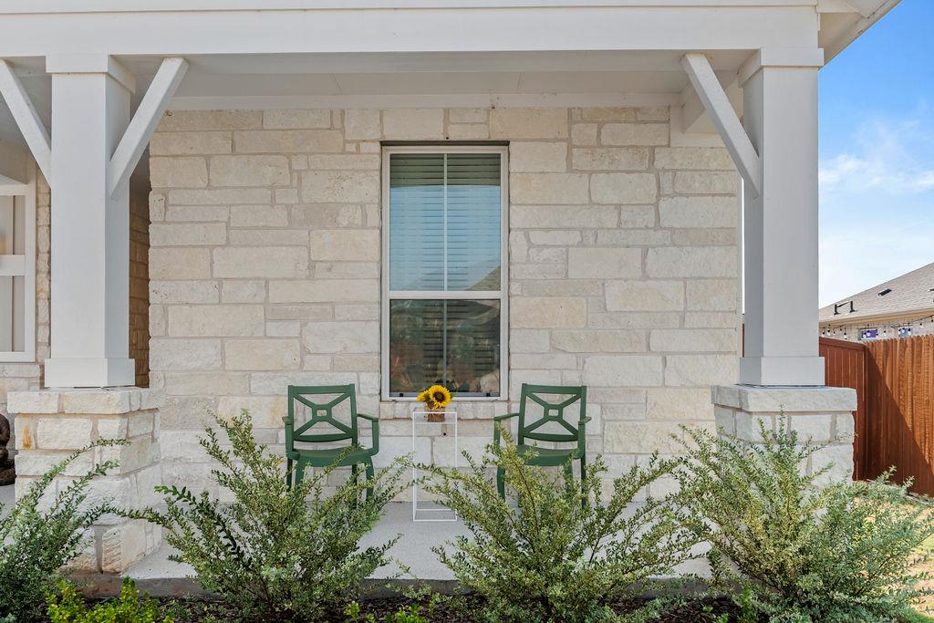 279 Fish Trap Rd, Dripping Springs, TX 78620