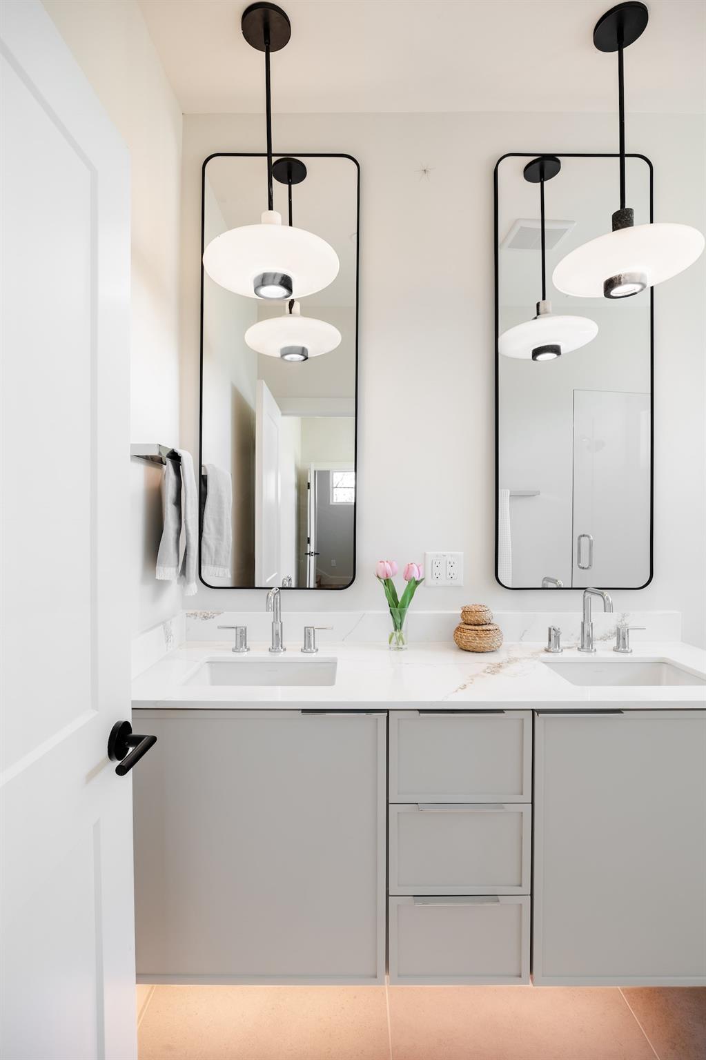 1802 Overhill Dr, Austin, TX 78721