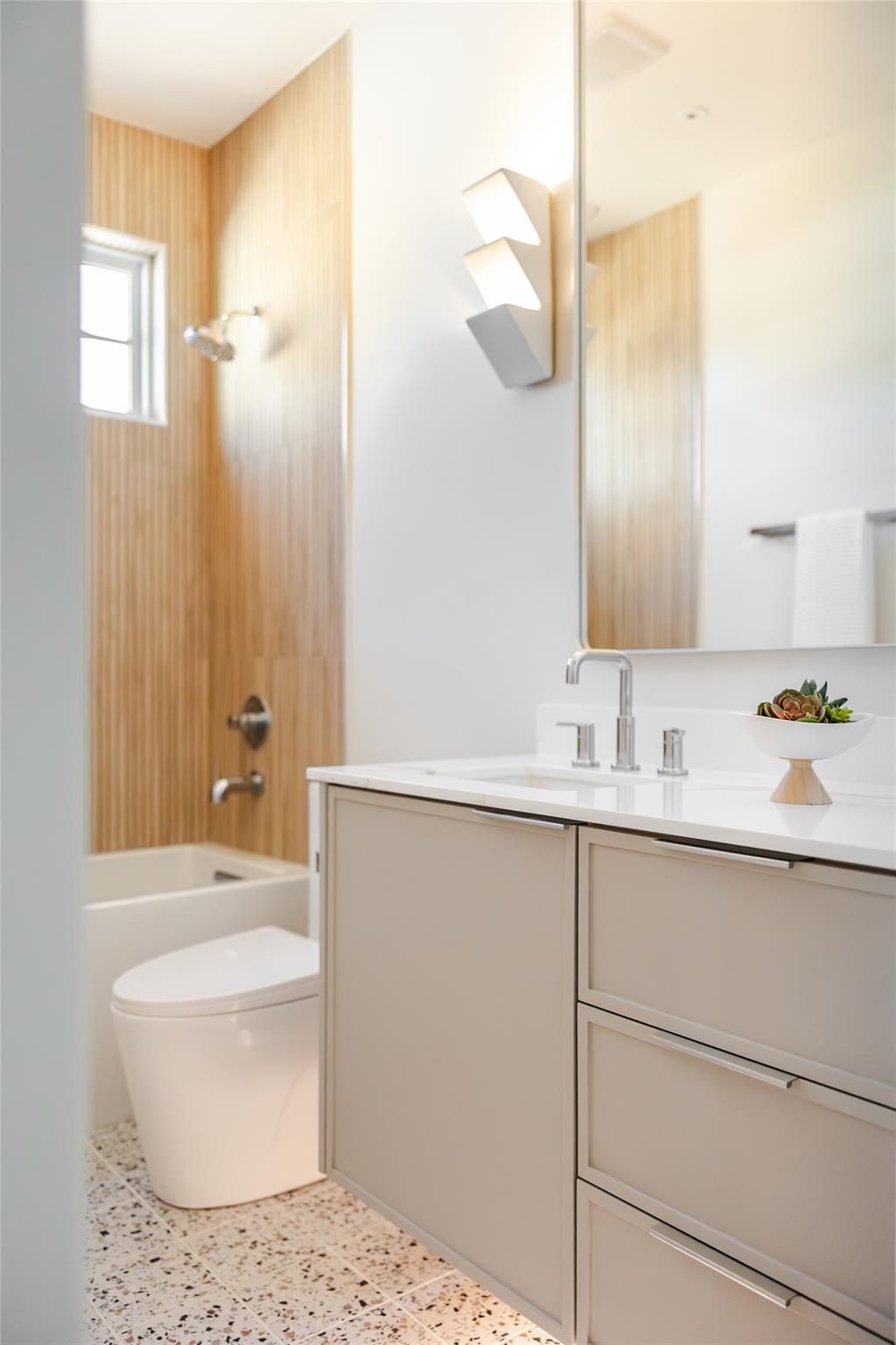 1802 Overhill Dr, Austin, TX 78721