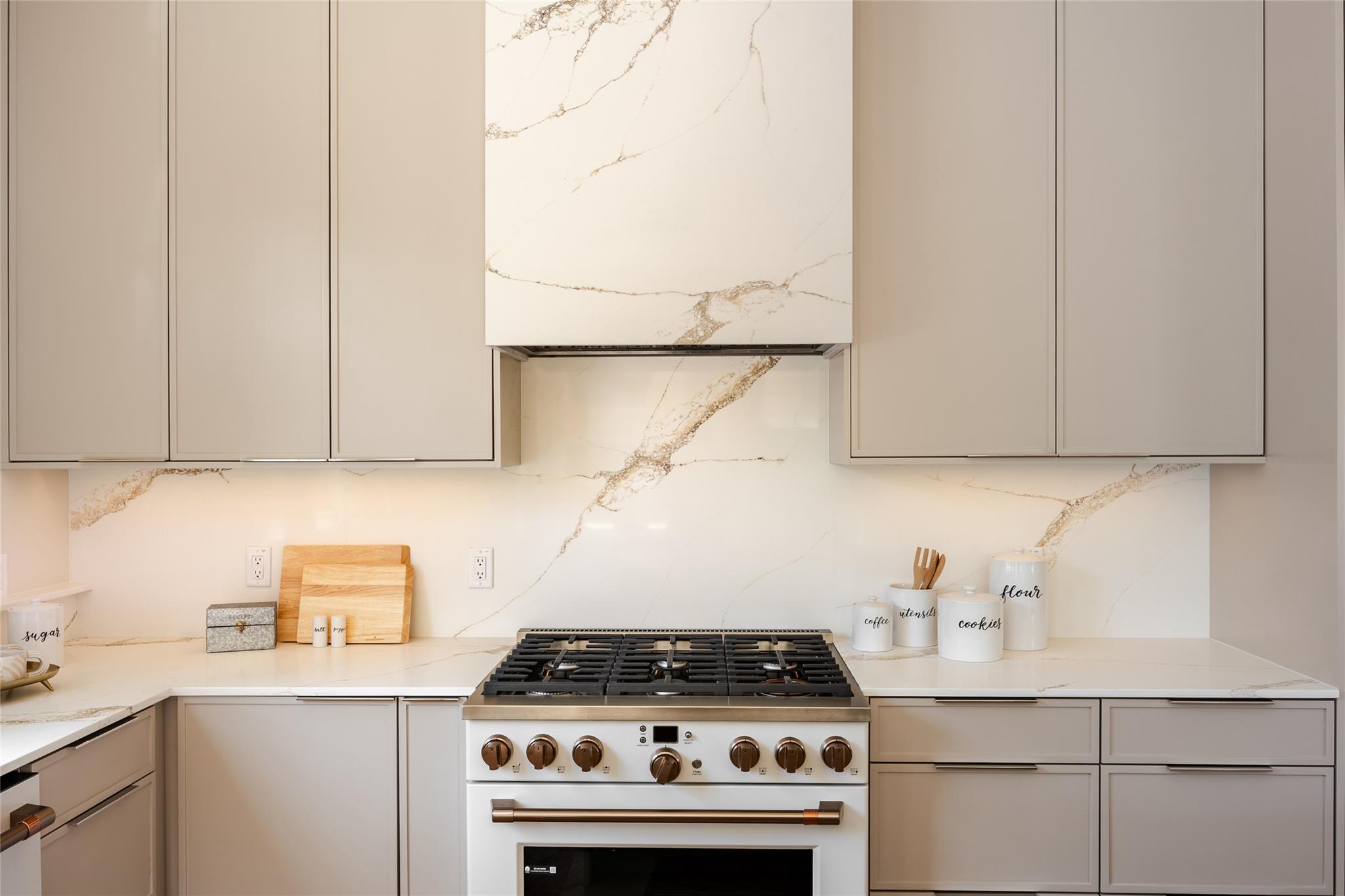 1802 Overhill Dr, Austin, TX 78721