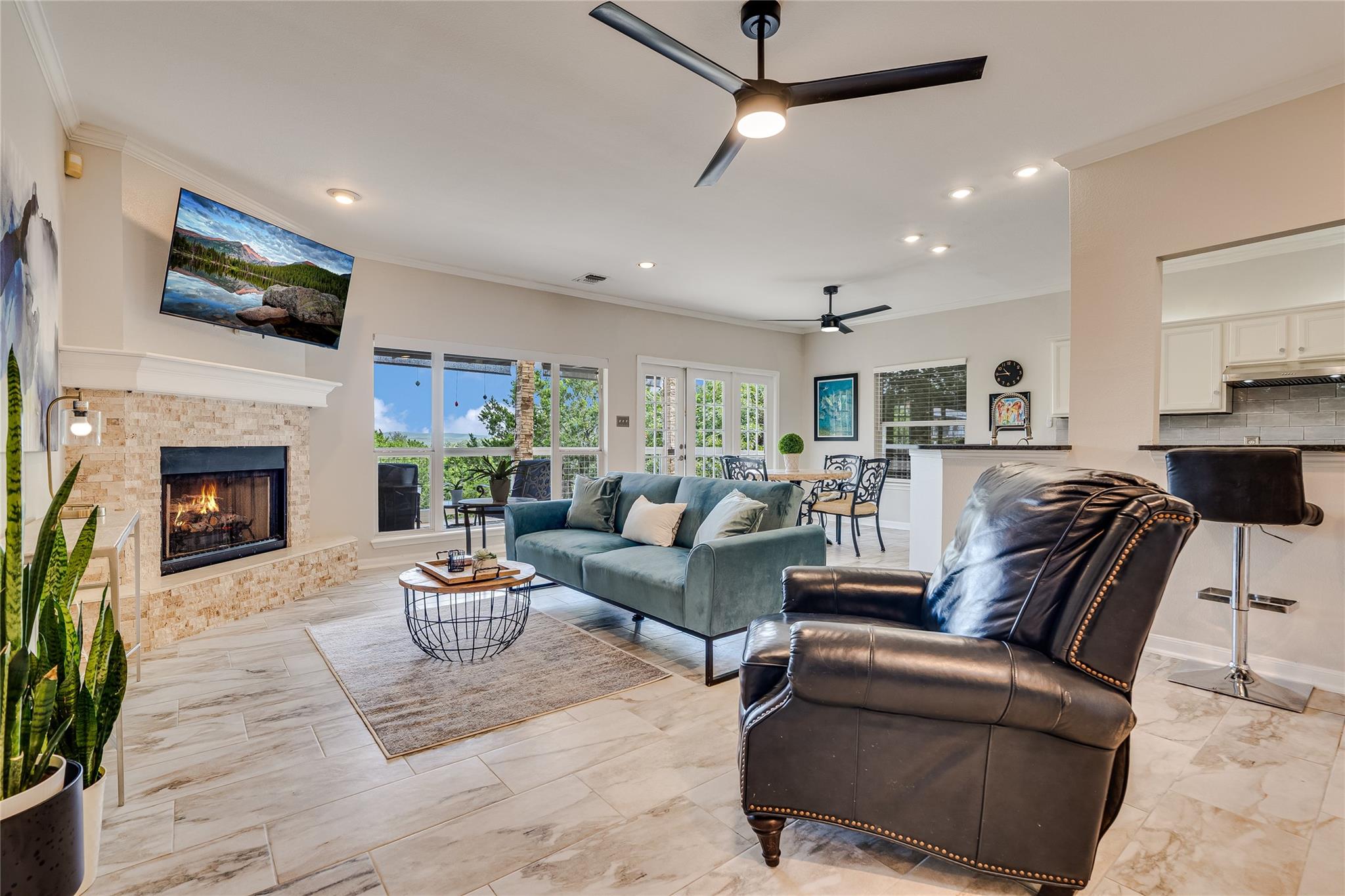 971 Barbara Dr, Canyon Lake, TX 78133