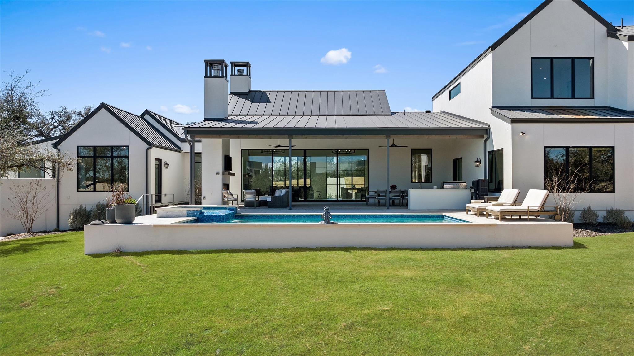 5805 Twin Peaks Trce, Austin, TX 78738