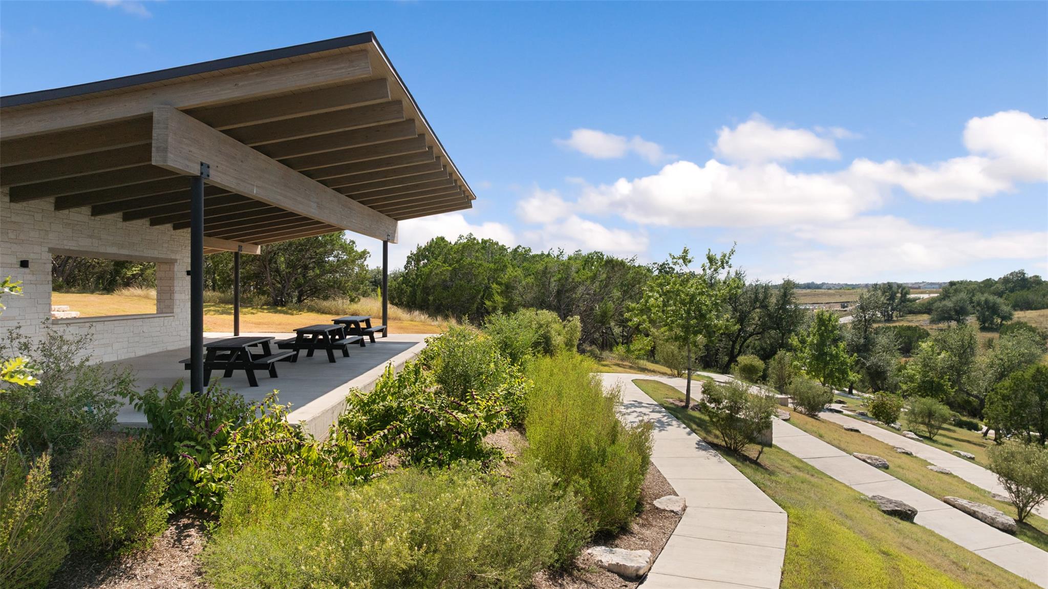 5805 Twin Peaks Trce, Austin, TX 78738