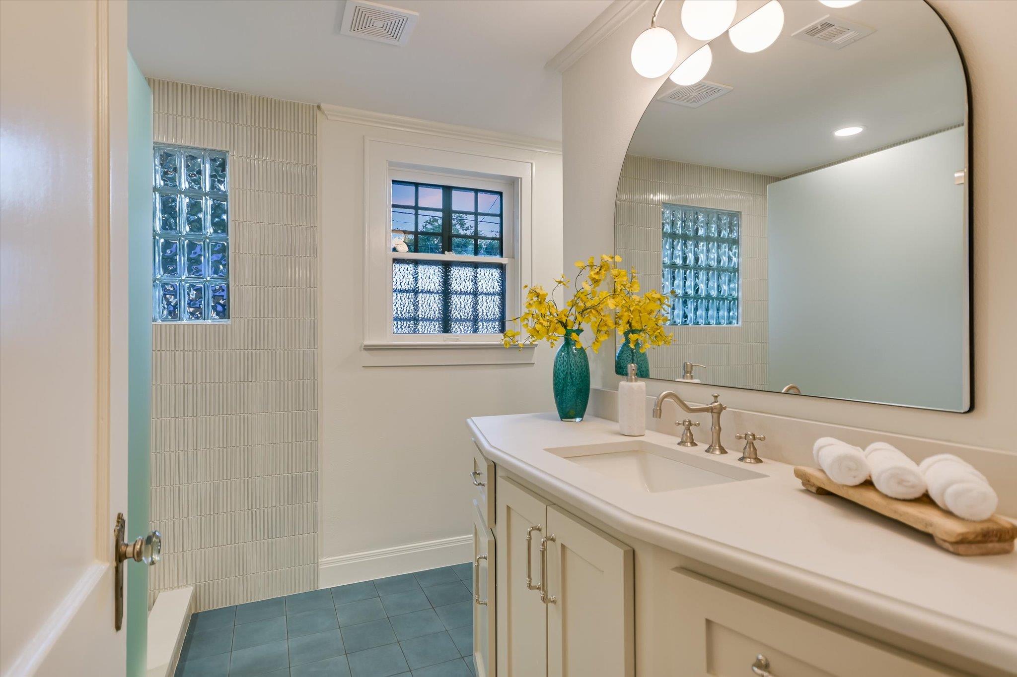 113 W 32nd St, Austin, TX 78705