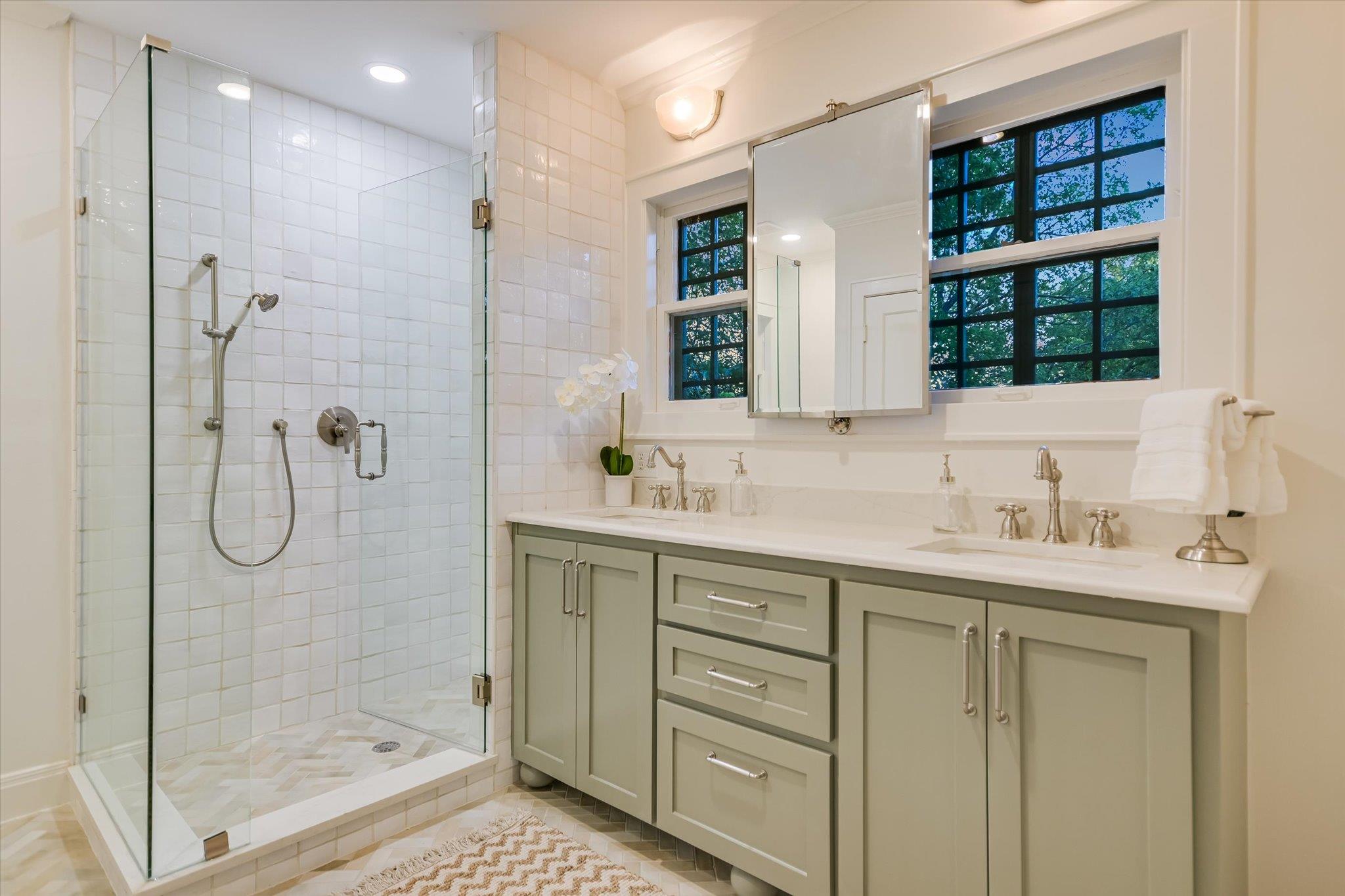 113 W 32nd St, Austin, TX 78705