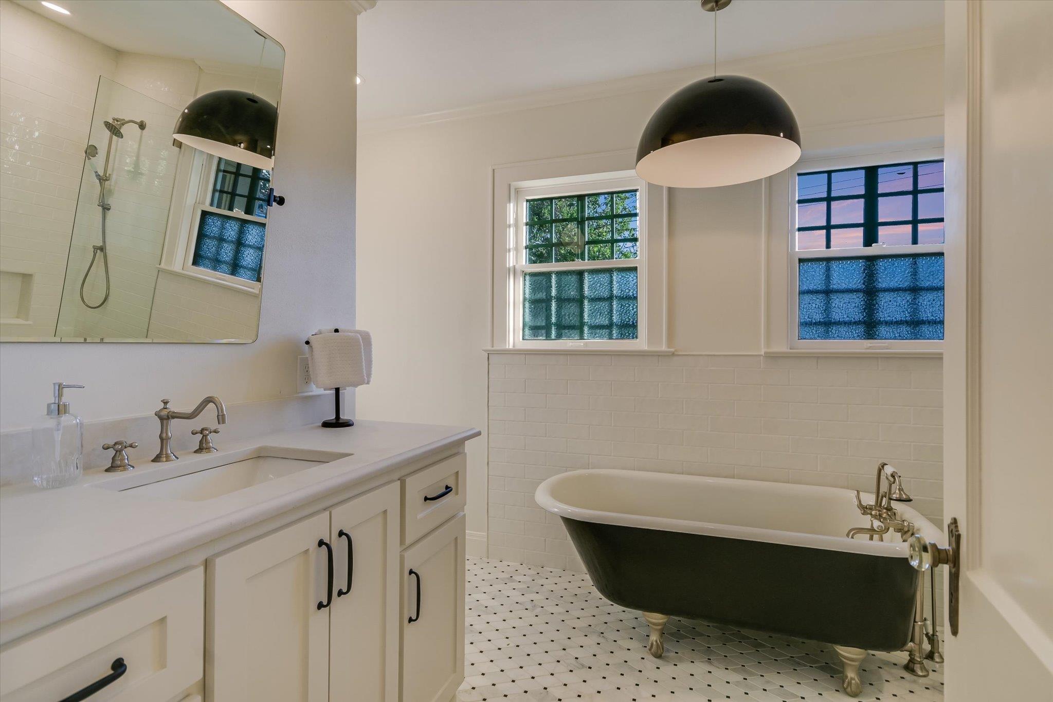 113 W 32nd St, Austin, TX 78705