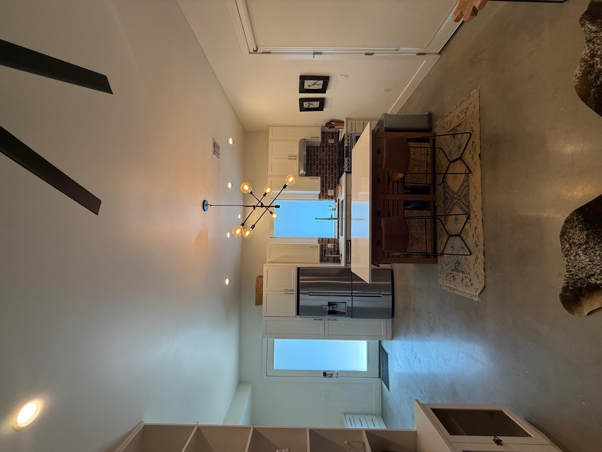 905 W Johanna St # B, Austin, TX 78704