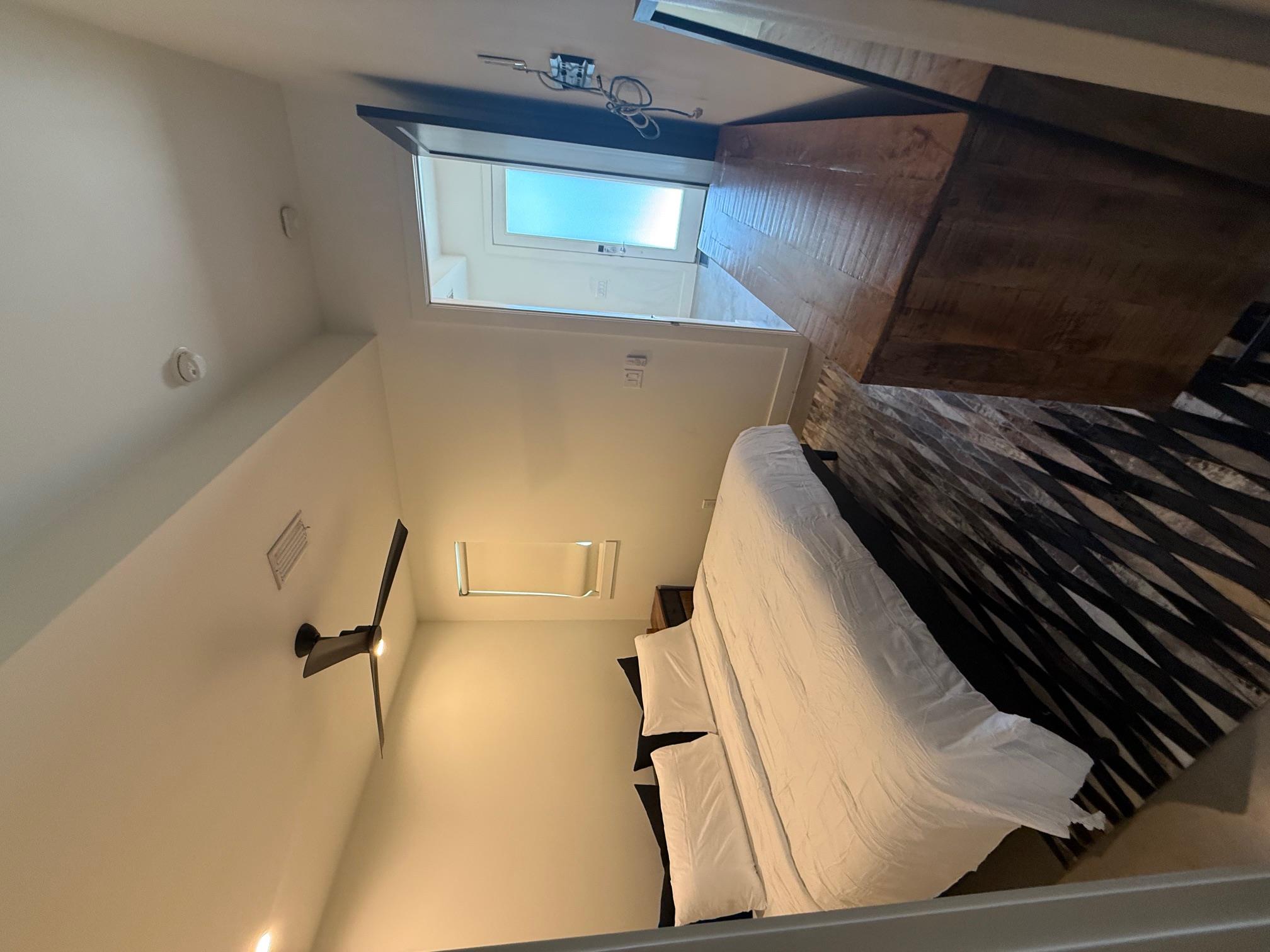 905 W Johanna St # B, Austin, TX 78704