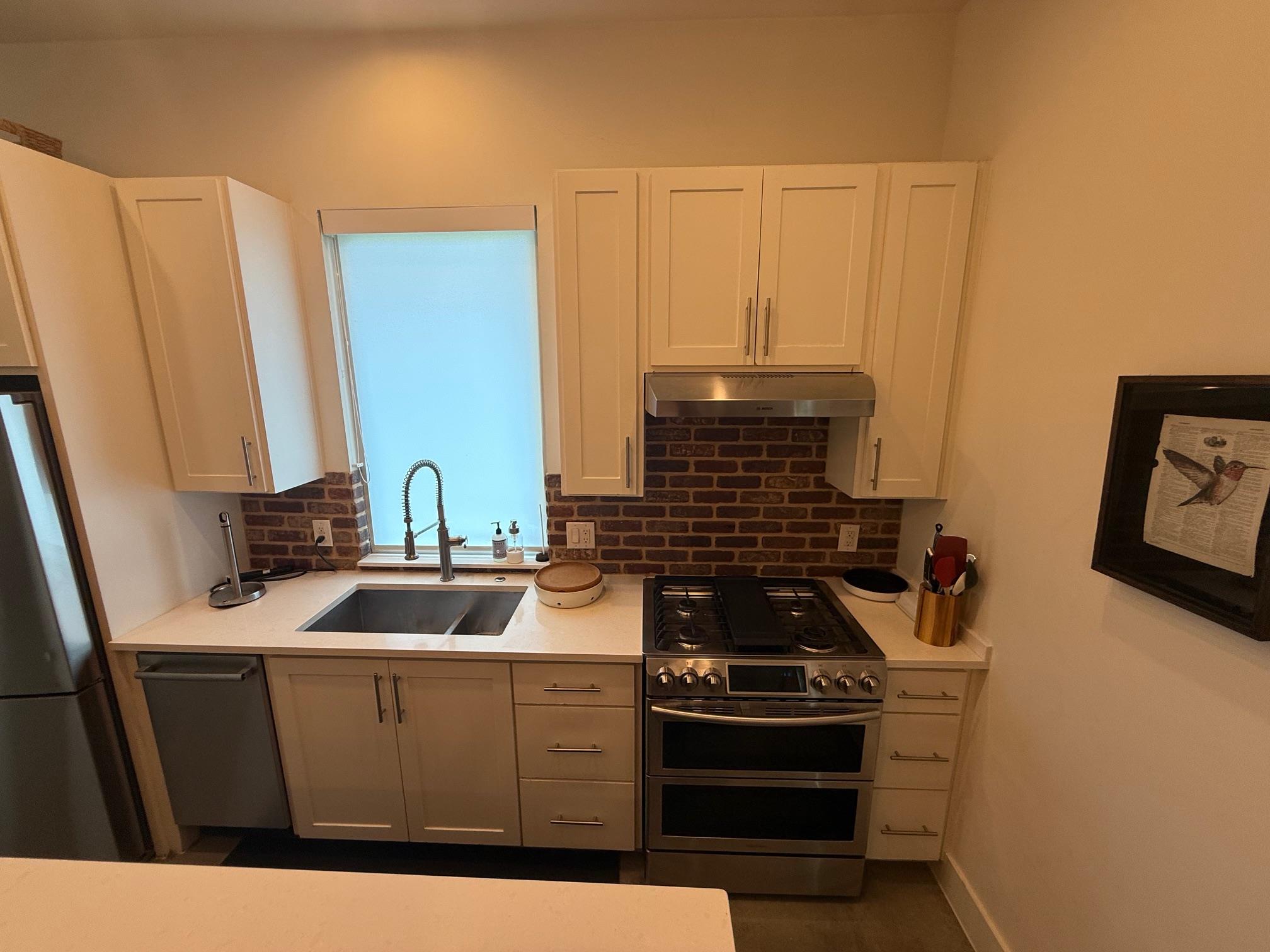 905 W Johanna St # B, Austin, TX 78704