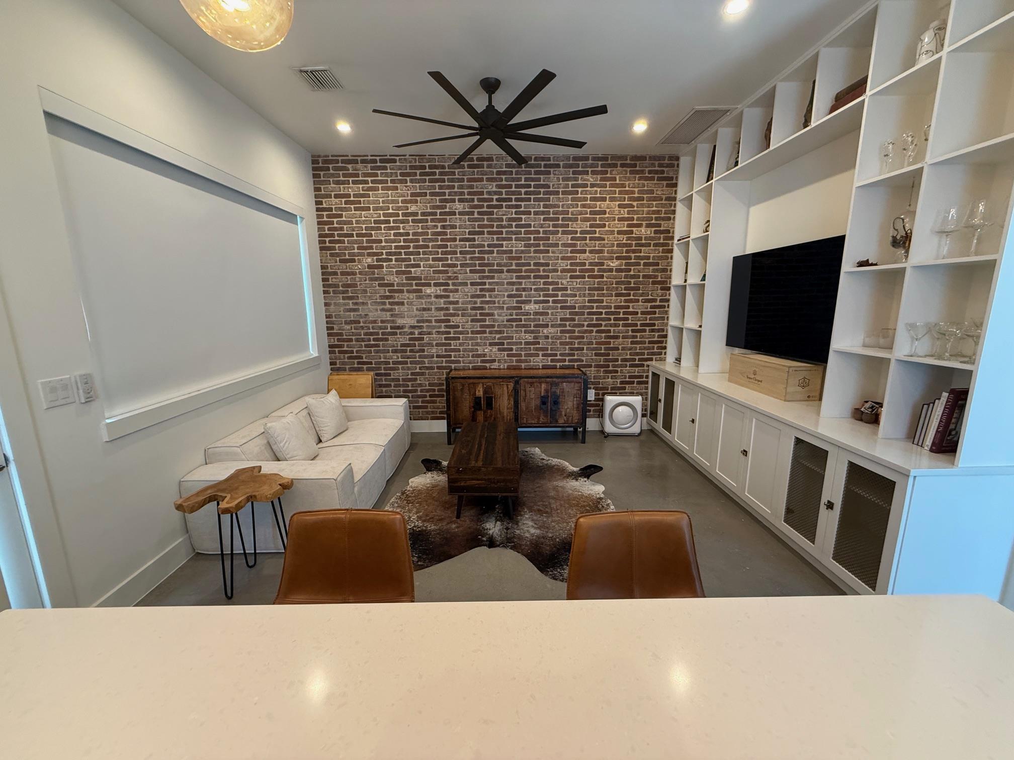 905 W Johanna St # B, Austin, TX 78704