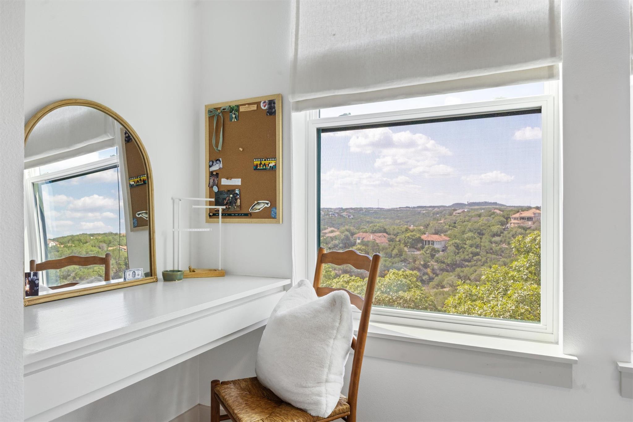 7308 ADMIRALS PARK Dr, Jonestown, TX 78645