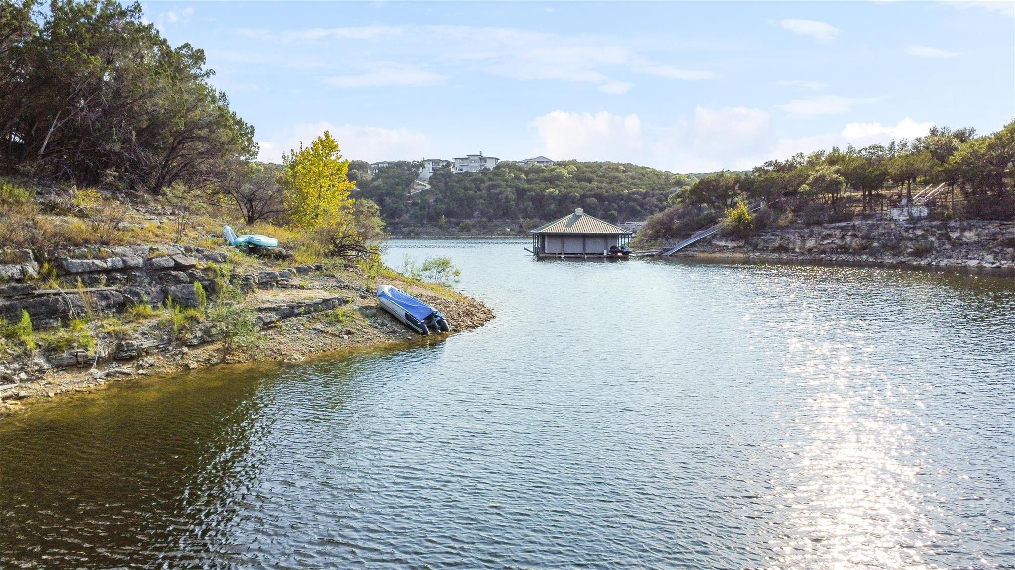 7308 ADMIRALS PARK Dr, Jonestown, TX 78645