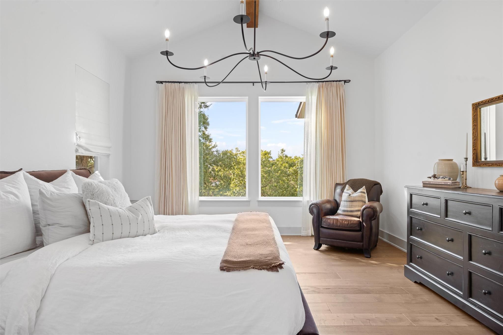 7308 ADMIRALS PARK Dr, Jonestown, TX 78645