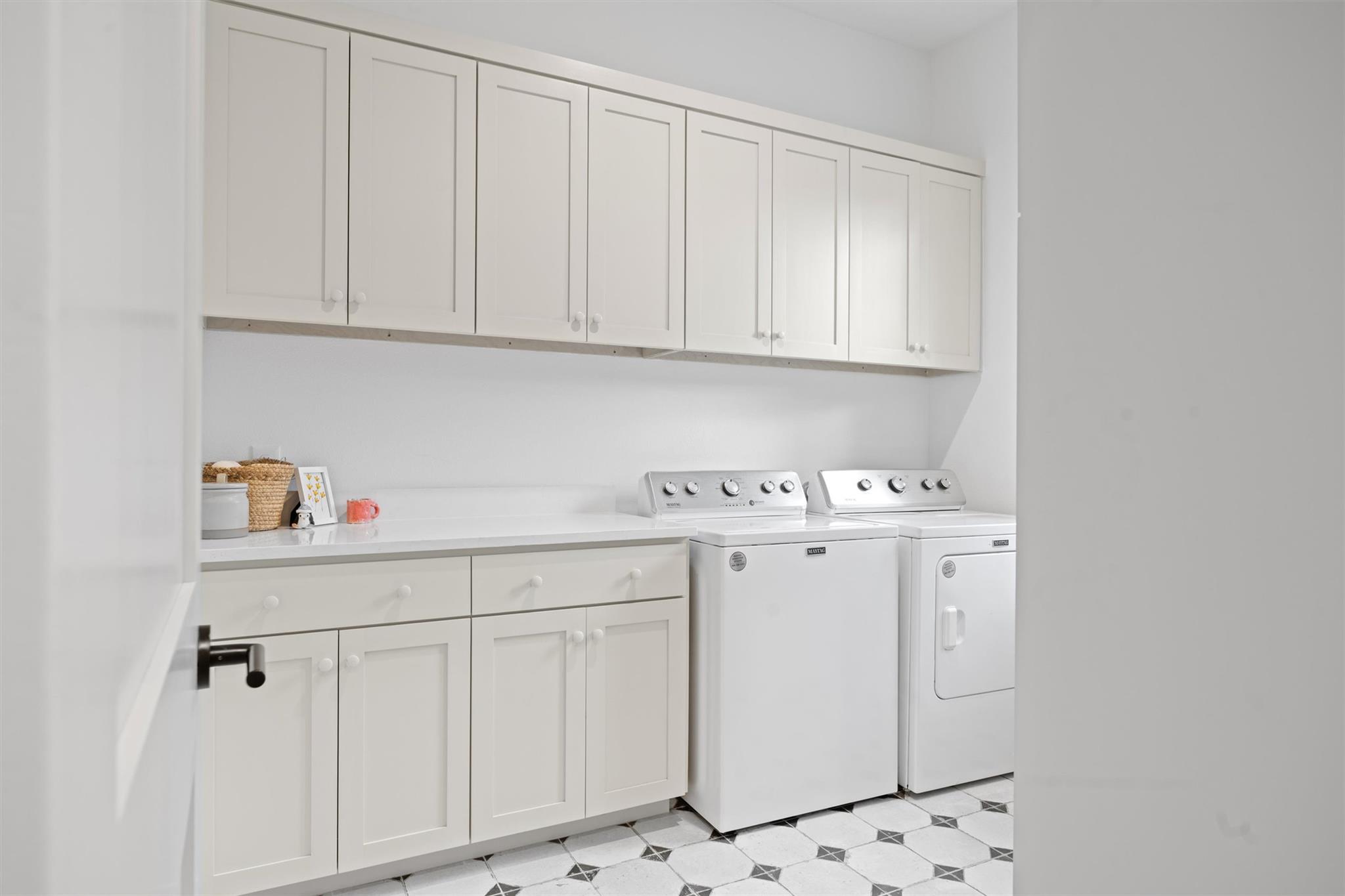 7308 ADMIRALS PARK Dr, Jonestown, TX 78645