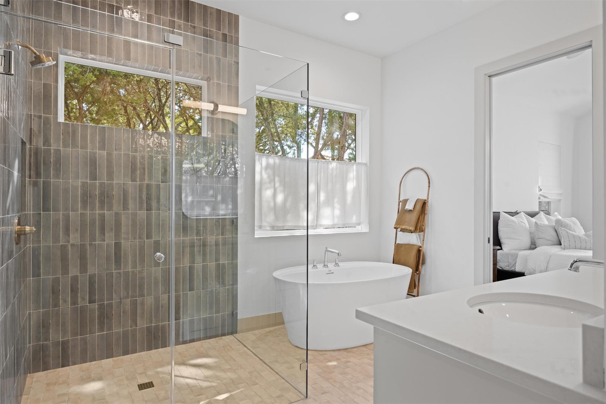 7308 ADMIRALS PARK Dr, Jonestown, TX 78645