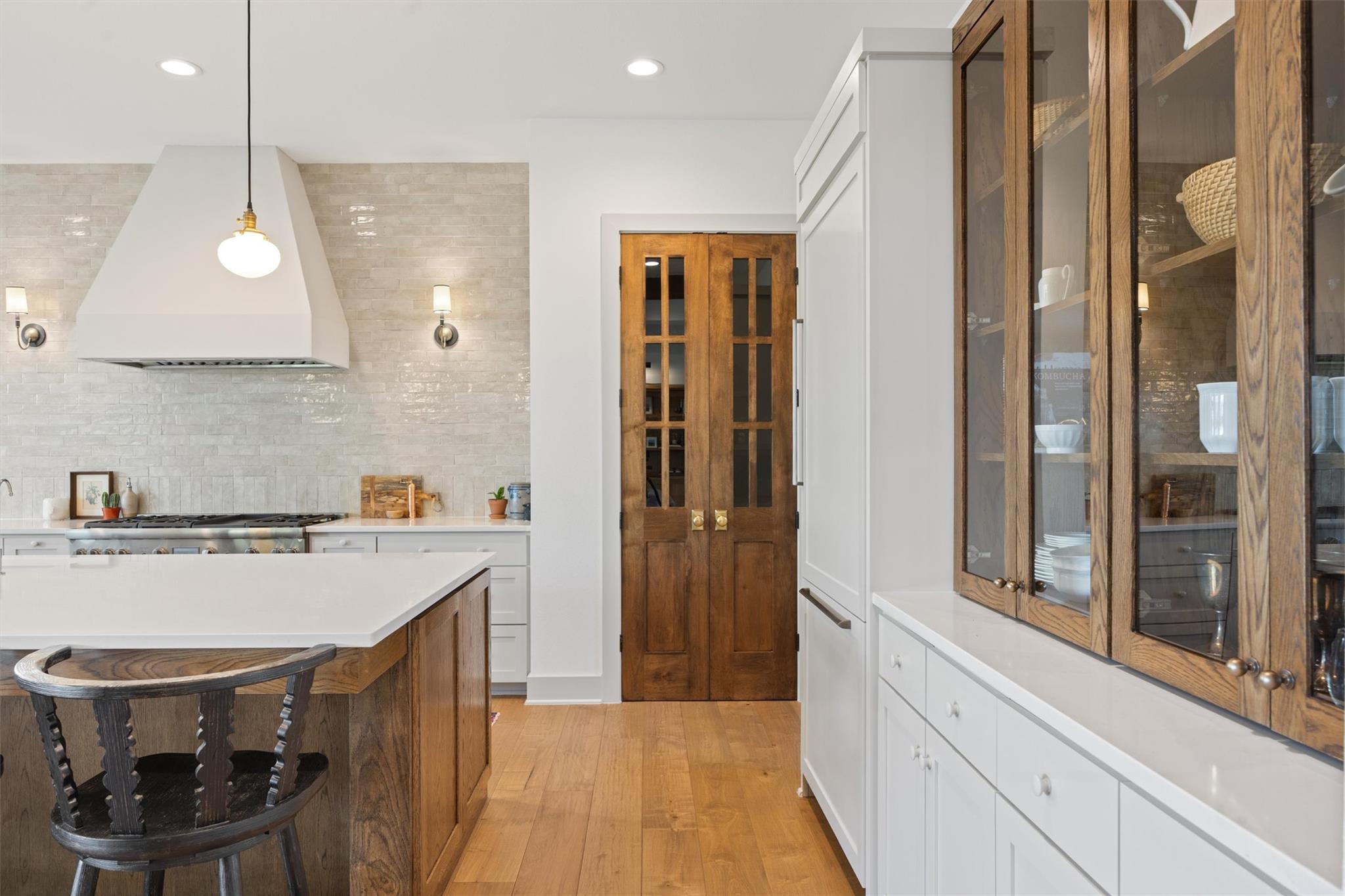 7308 ADMIRALS PARK Dr, Jonestown, TX 78645