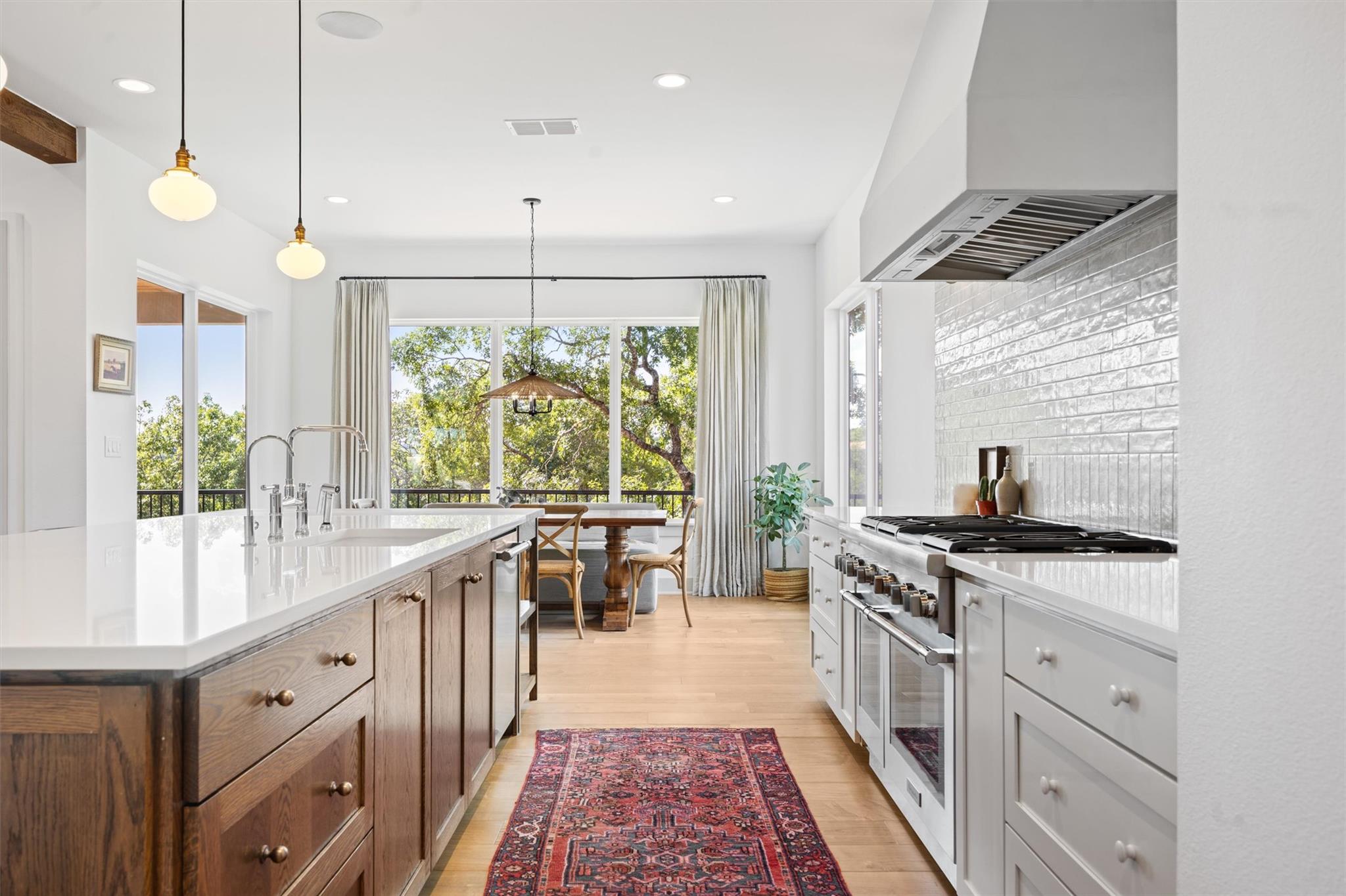 7308 ADMIRALS PARK Dr, Jonestown, TX 78645