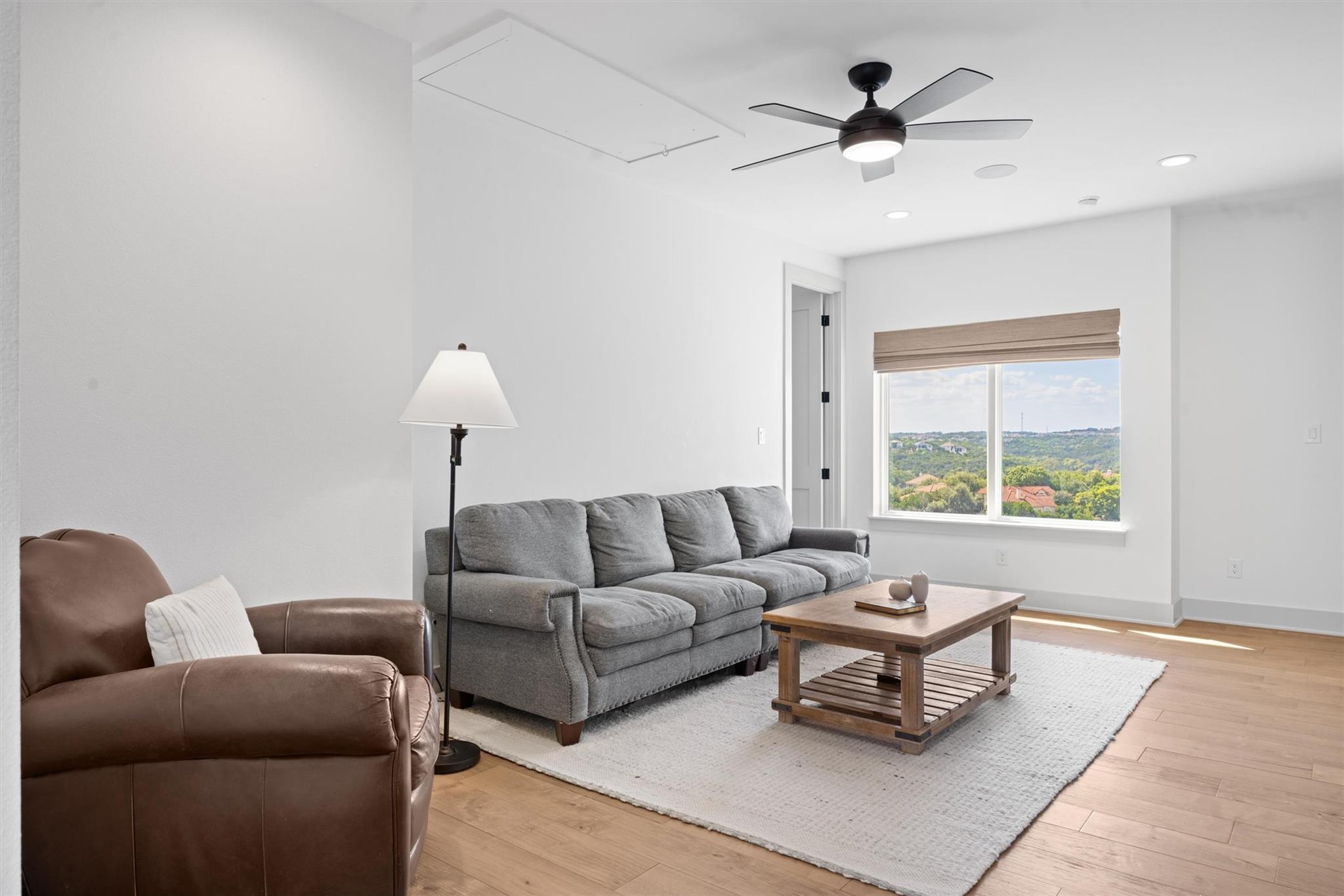 7308 ADMIRALS PARK Dr, Jonestown, TX 78645