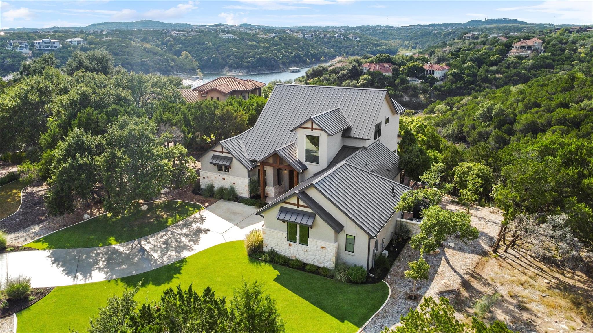 7308 ADMIRALS PARK Dr, Jonestown, TX 78645