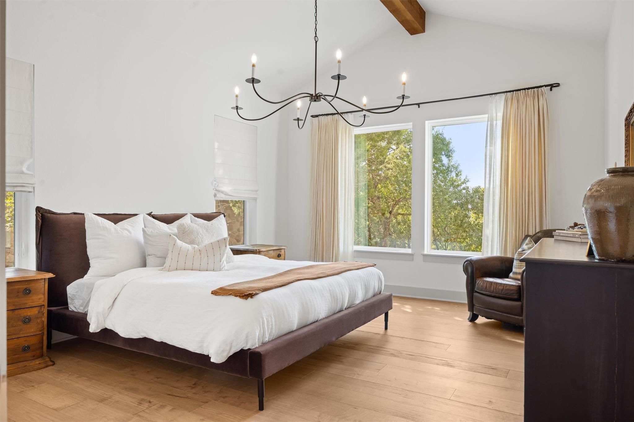 7308 ADMIRALS PARK Dr, Jonestown, TX 78645