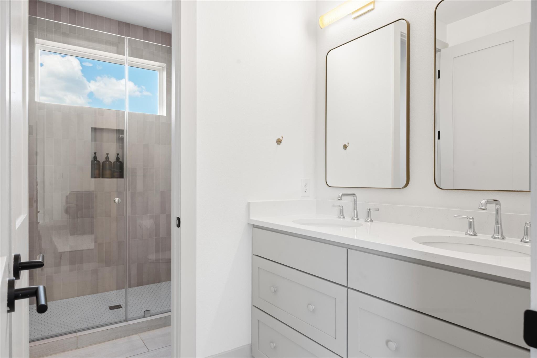 7308 ADMIRALS PARK Dr, Jonestown, TX 78645