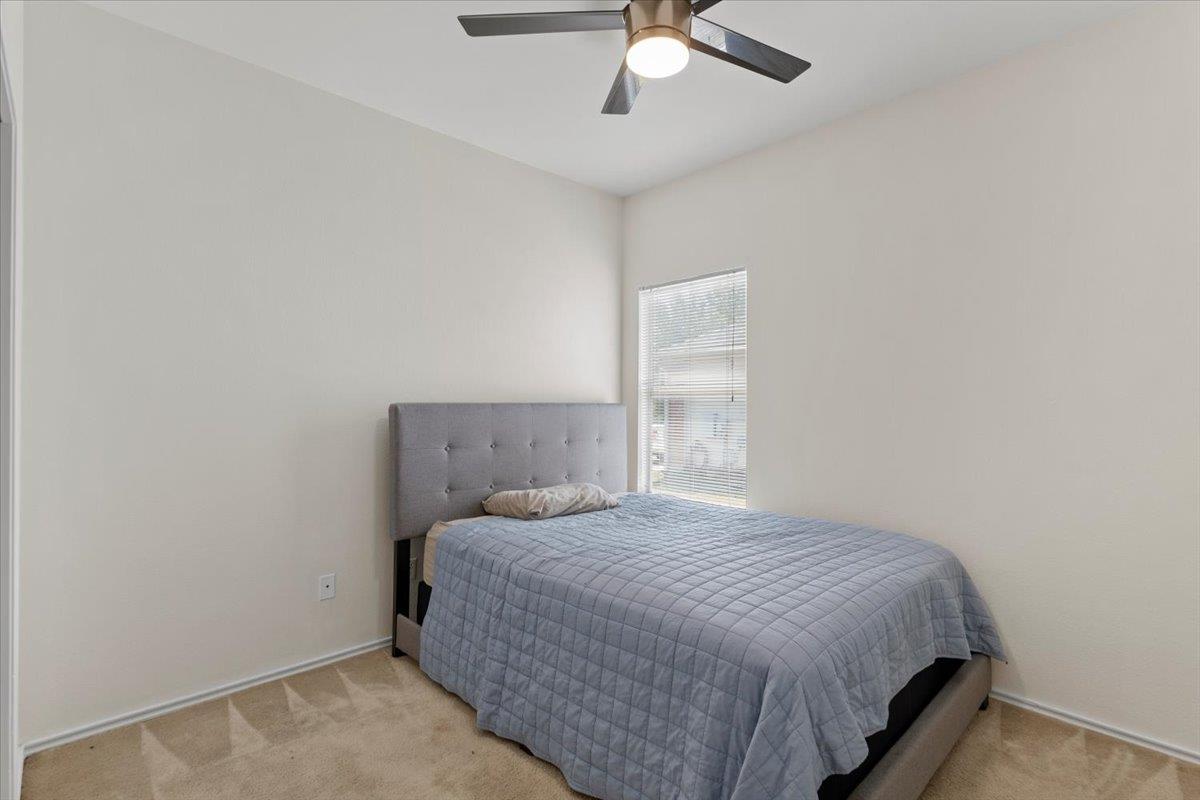 112 Flinn St, Hutto, TX 78634