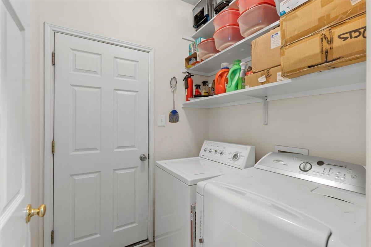 112 Flinn St, Hutto, TX 78634