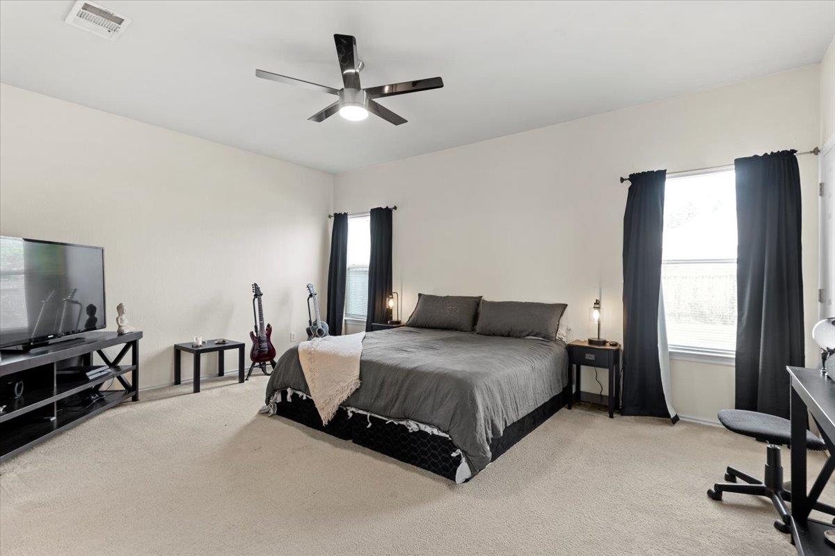 112 Flinn St, Hutto, TX 78634