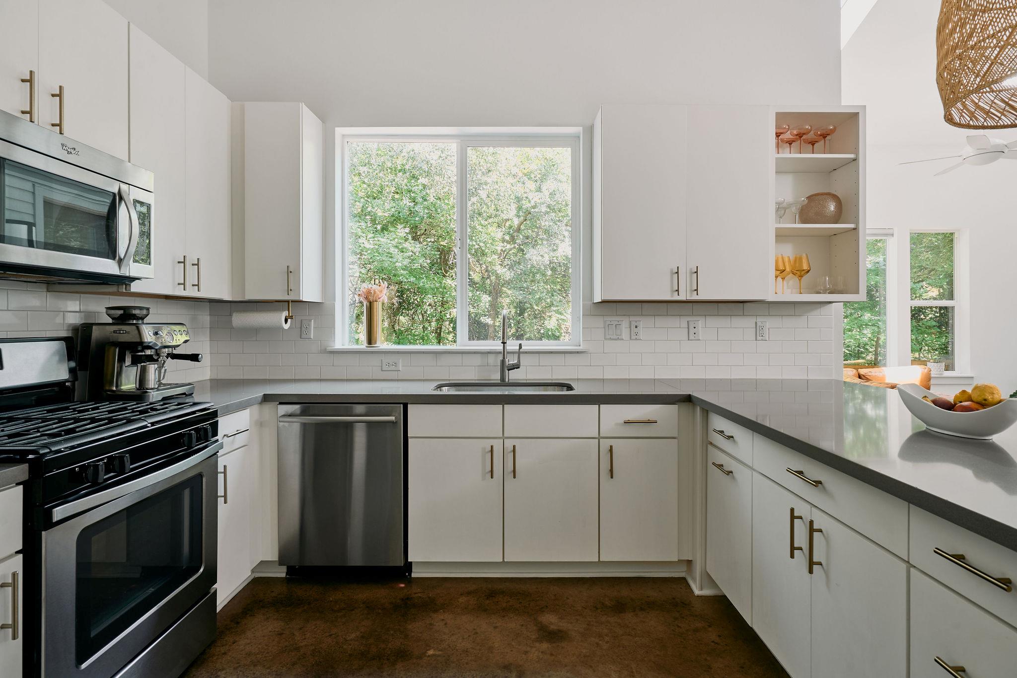 3001 Del Curto Rd # 14, Austin, TX 78704