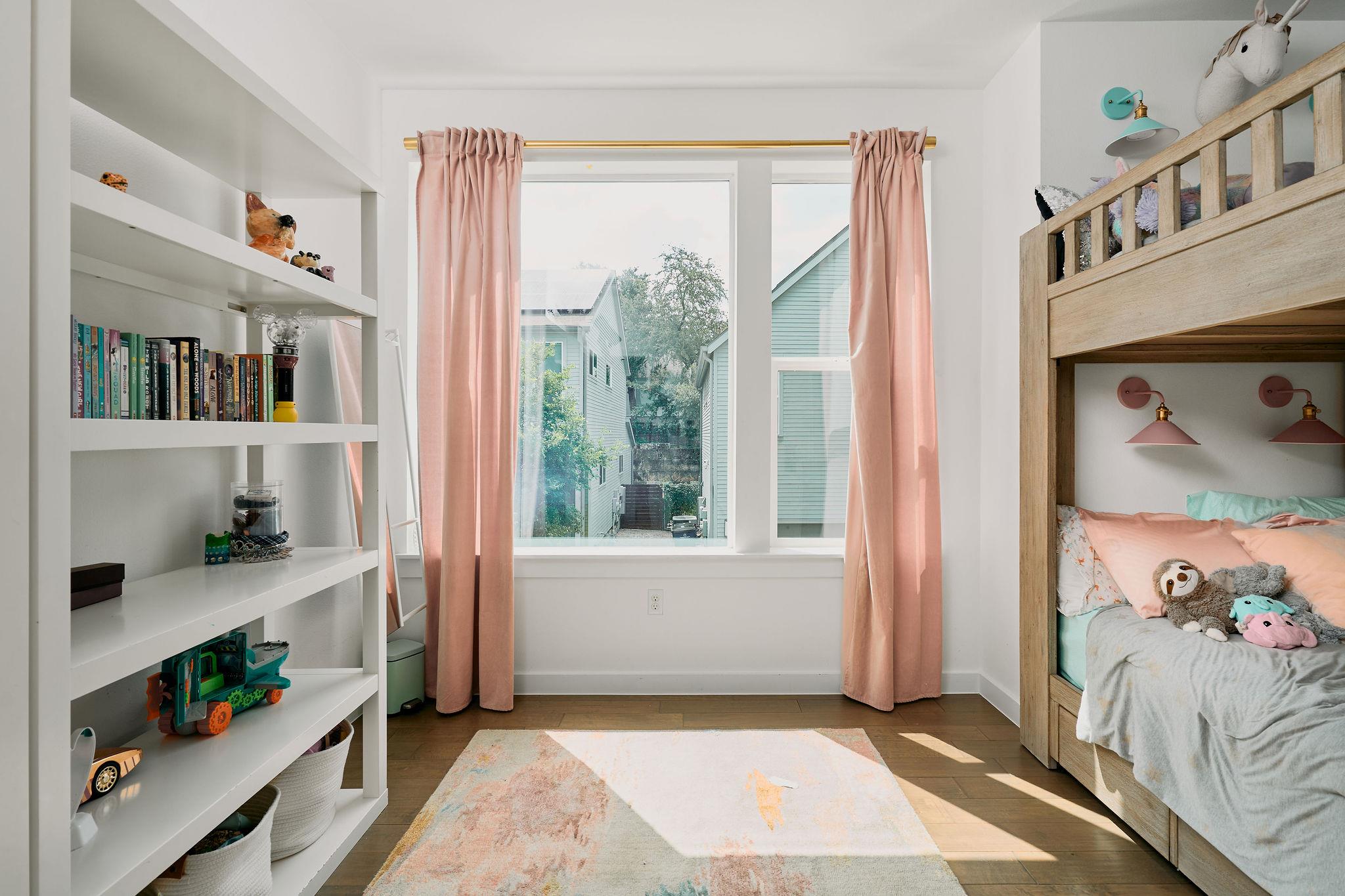 3001 Del Curto Rd # 14, Austin, TX 78704