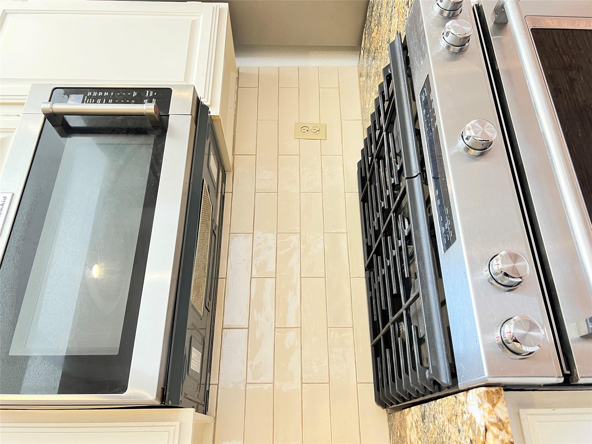 9005 Marthas Dr, Austin, TX 78717