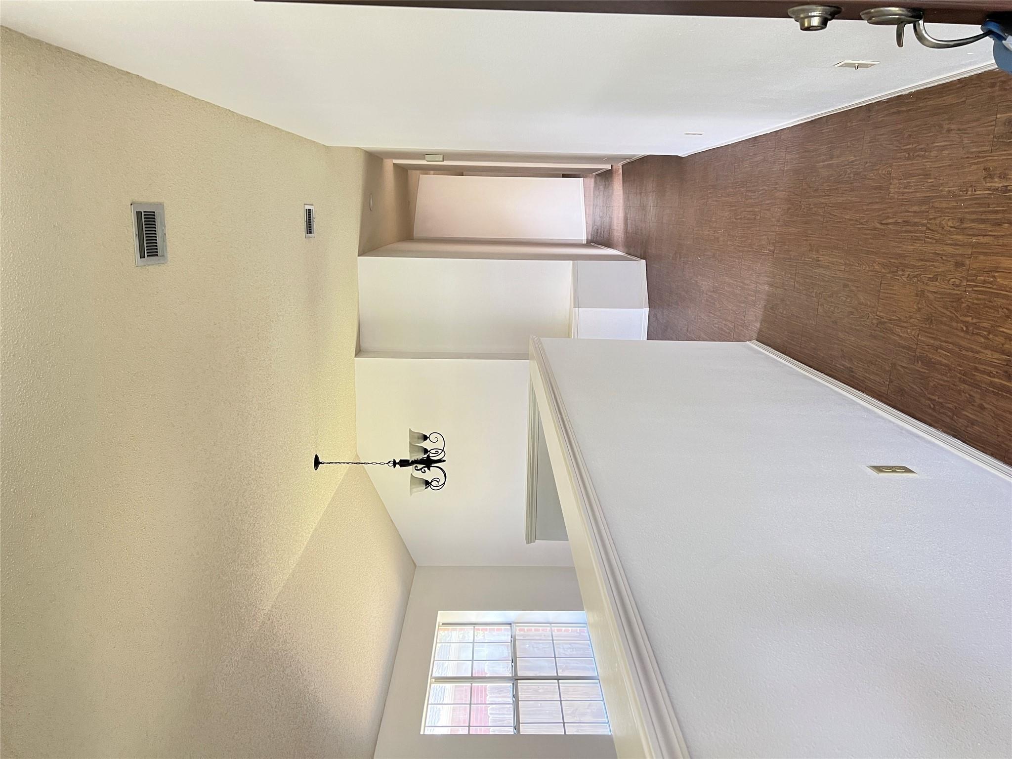 9005 Marthas Dr, Austin, TX 78717