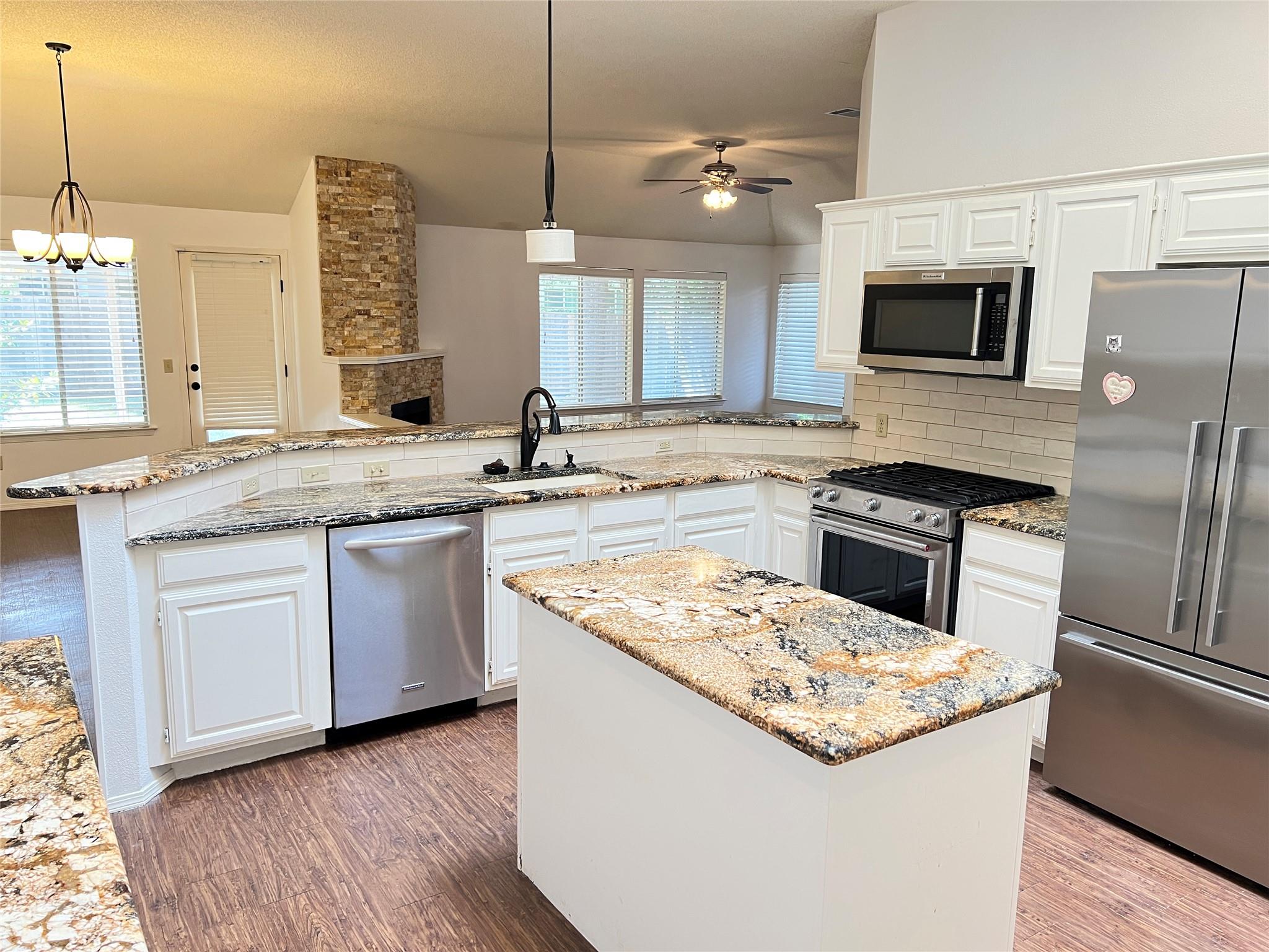 9005 Marthas Dr, Austin, TX 78717