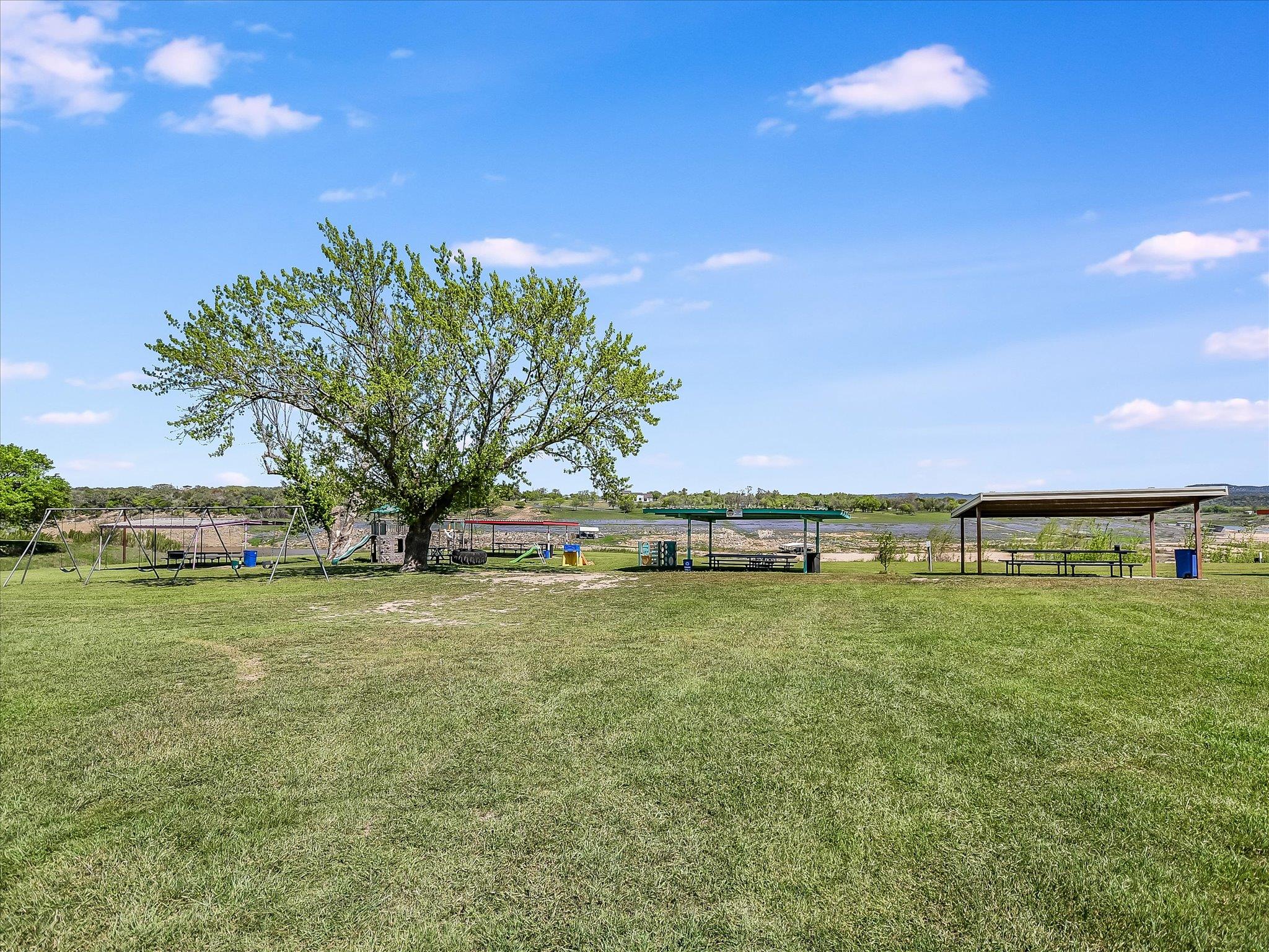 223 Golf Course Dr, Spicewood, TX 78669