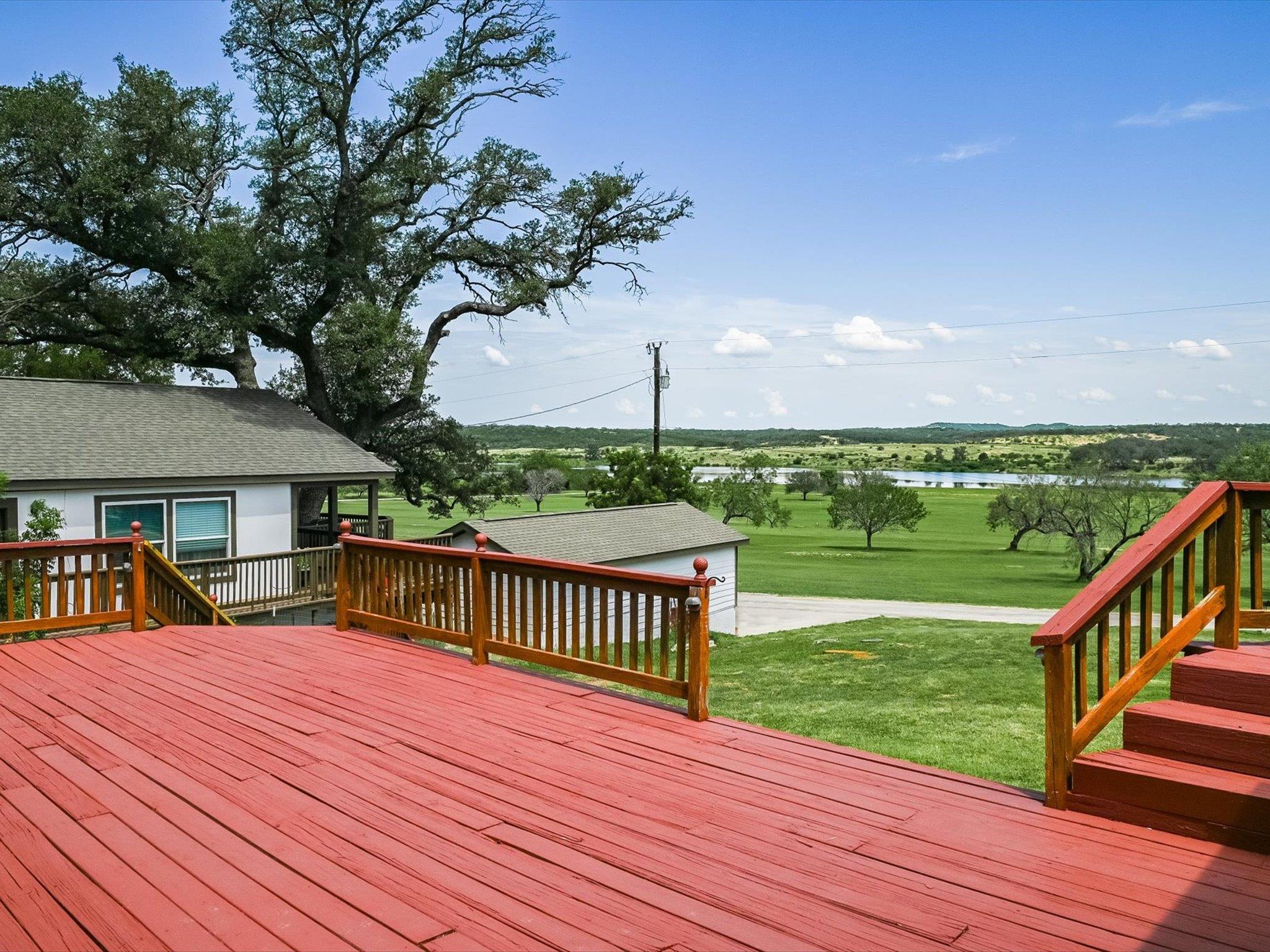 223 Golf Course Dr, Spicewood, TX 78669