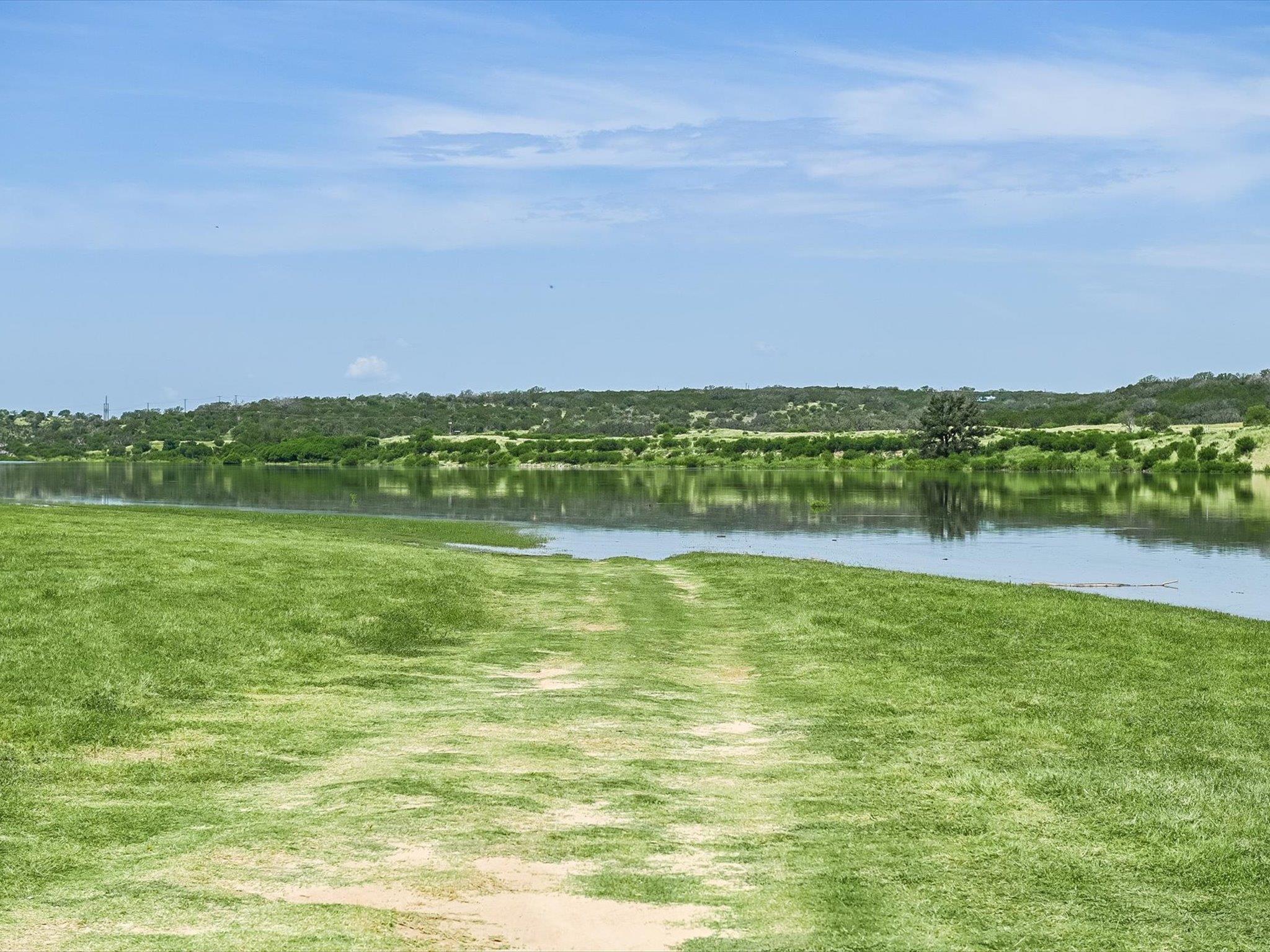 223 Golf Course Dr, Spicewood, TX 78669