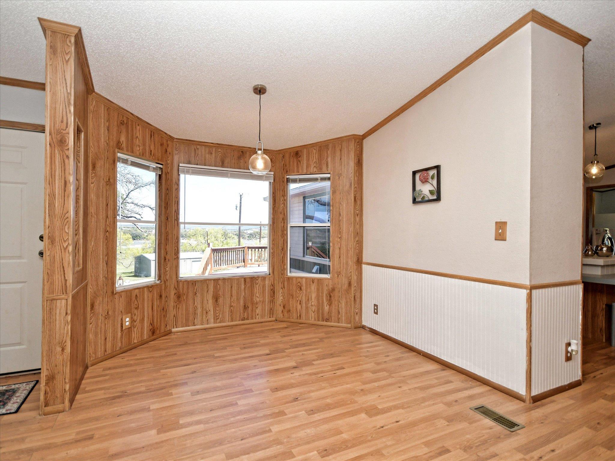 223 Golf Course Dr, Spicewood, TX 78669