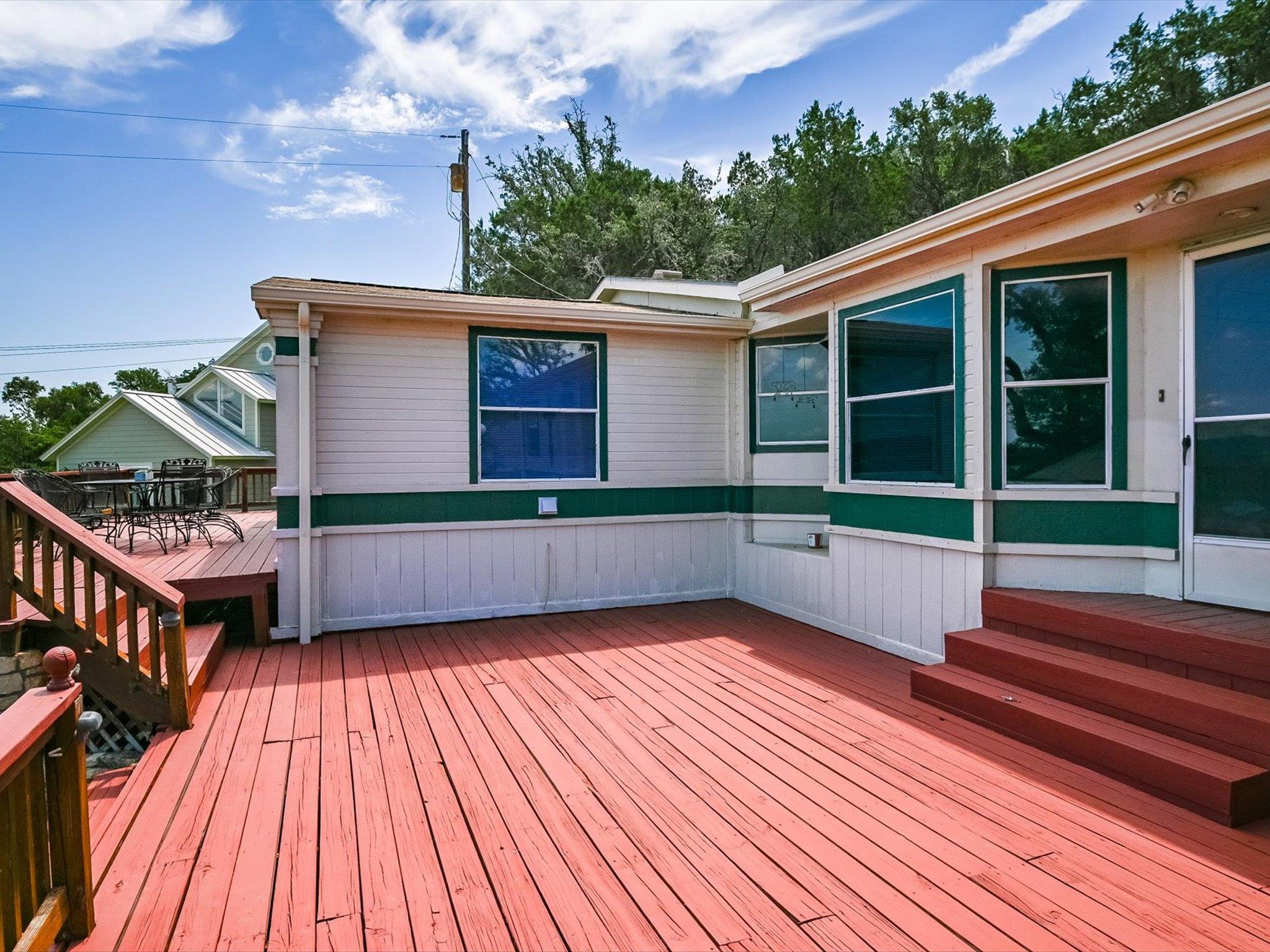 223 Golf Course Dr, Spicewood, TX 78669