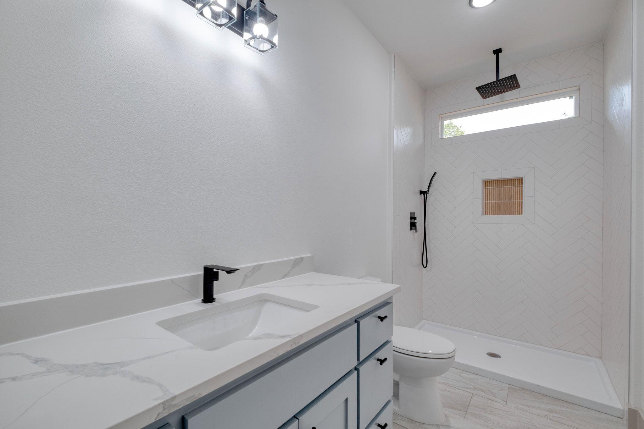 202 Washington St, Elgin, TX 78621