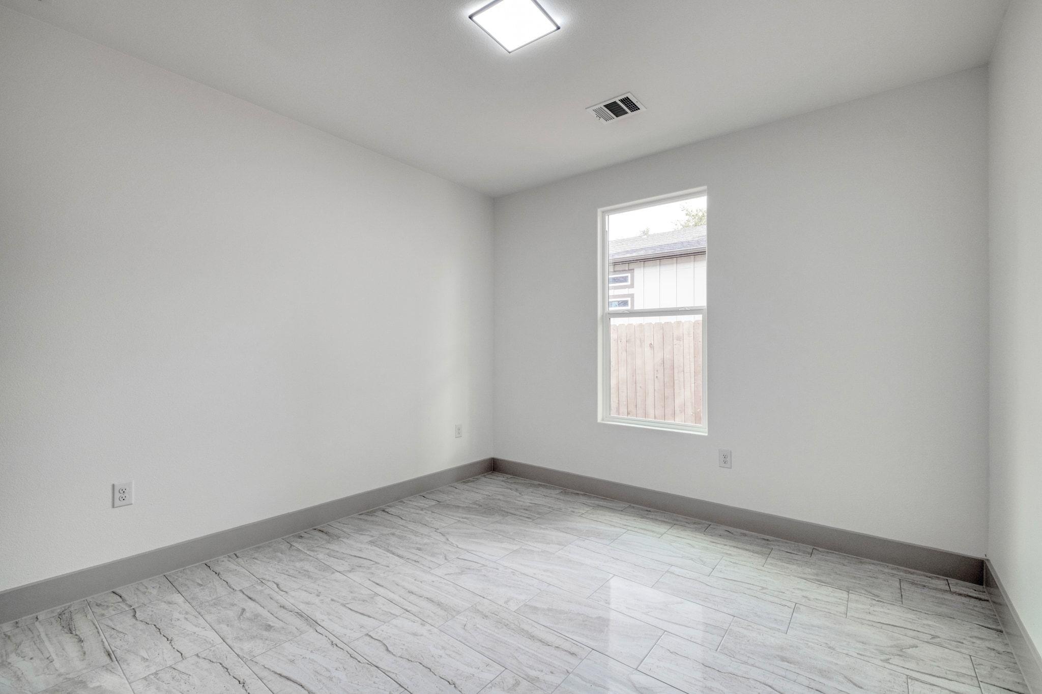 202 Washington St, Elgin, TX 78621